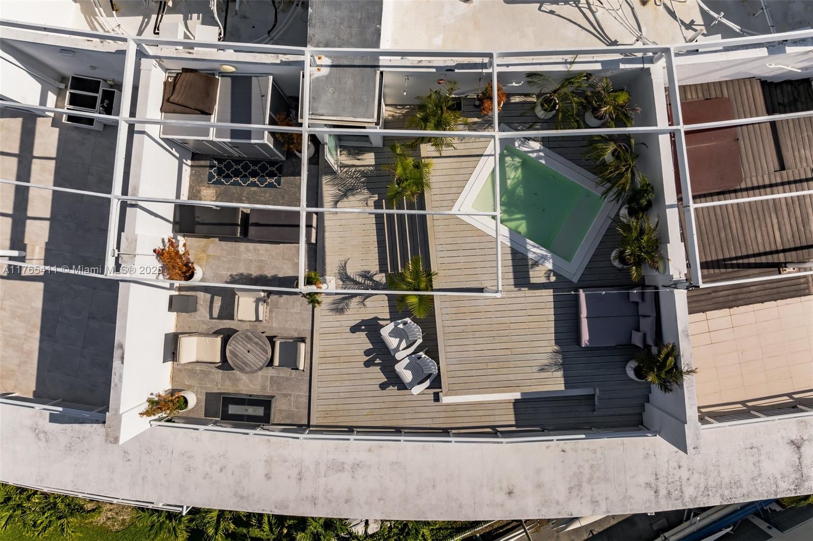 REGATTA AT INDIAN CREEK C - Residential