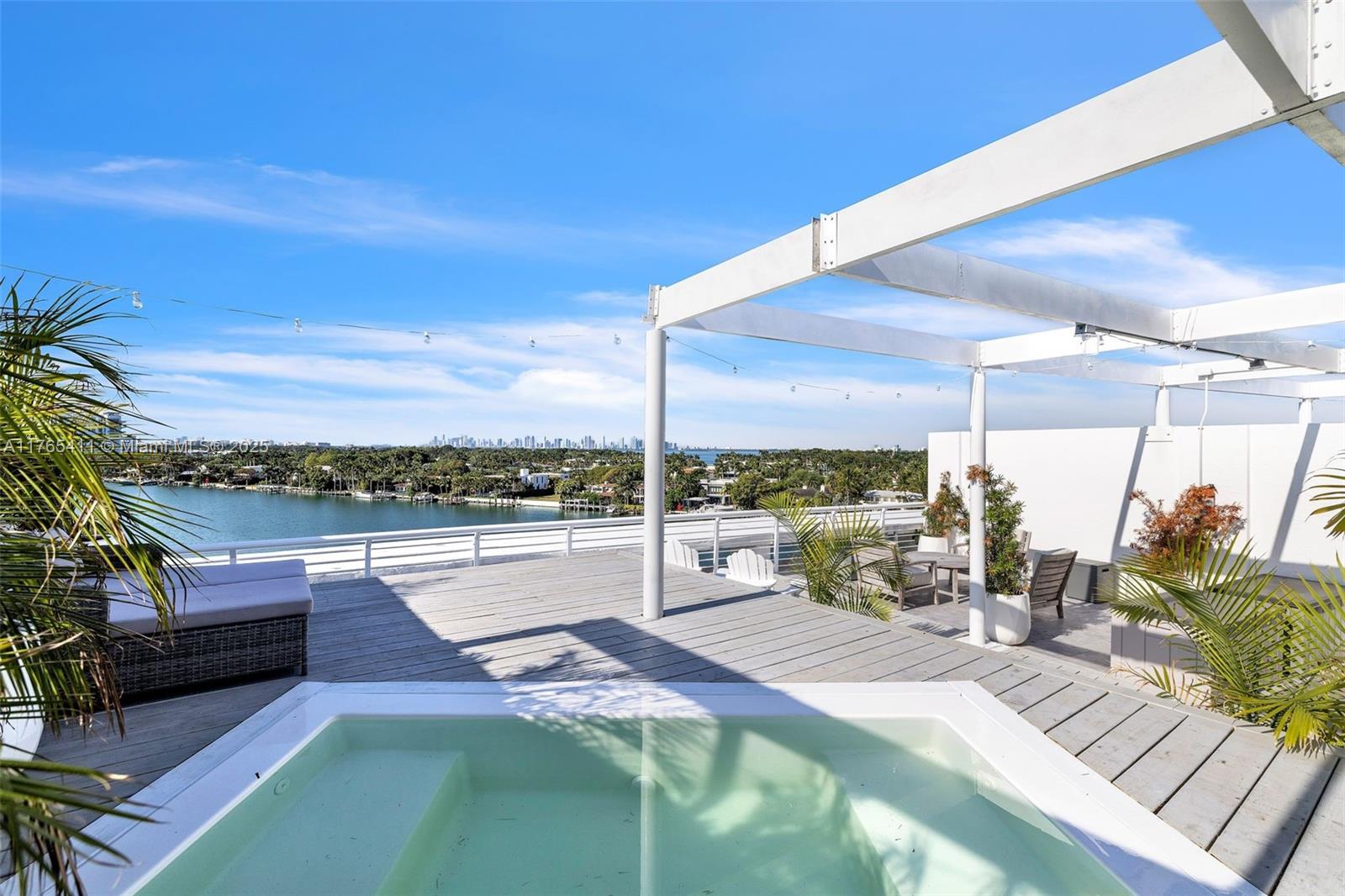 REGATTA AT INDIAN CREEK C - Residential