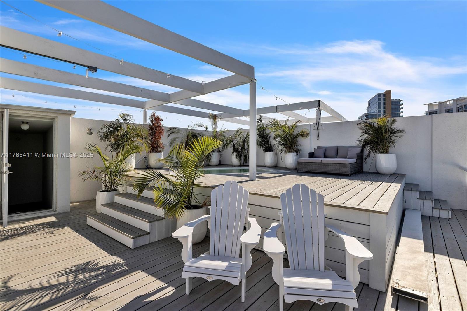 REGATTA AT INDIAN CREEK C - Residential