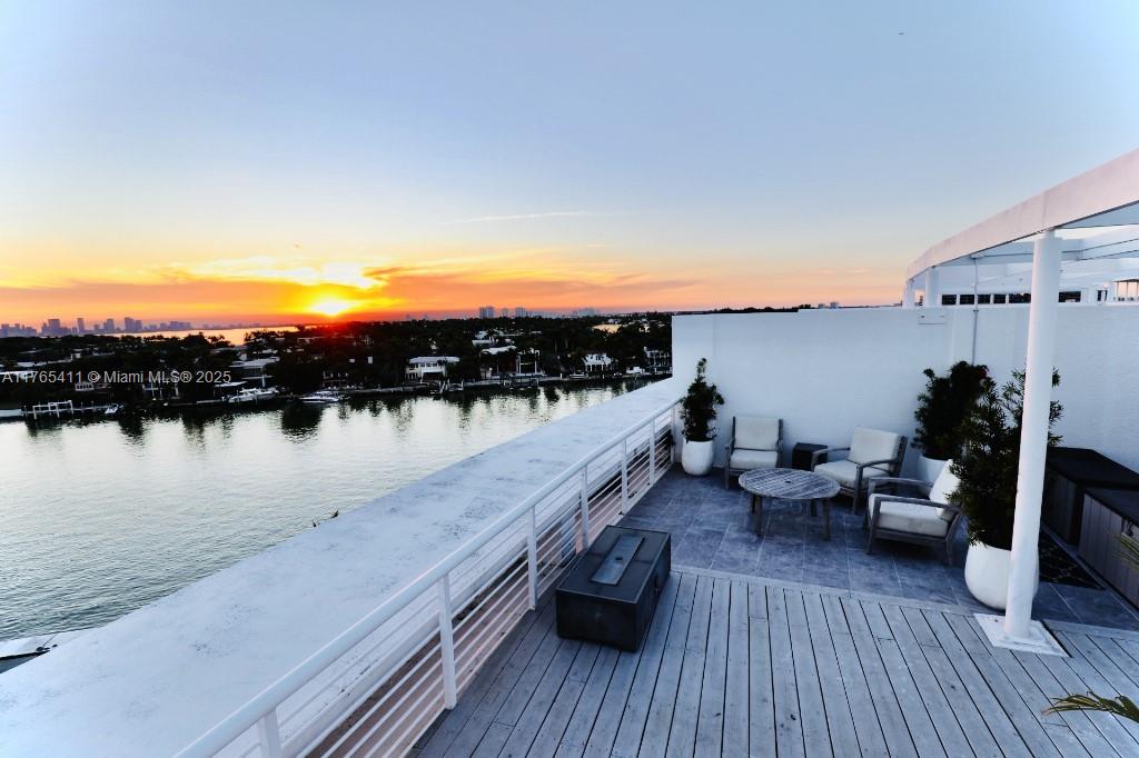 REGATTA AT INDIAN CREEK C - Residential