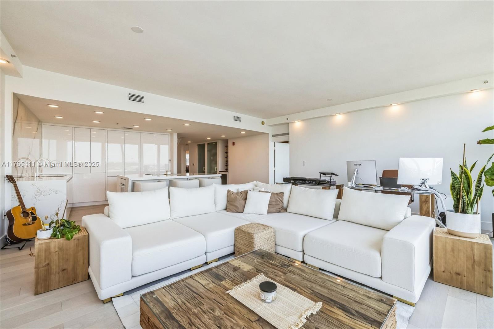 REGATTA AT INDIAN CREEK C - Residential