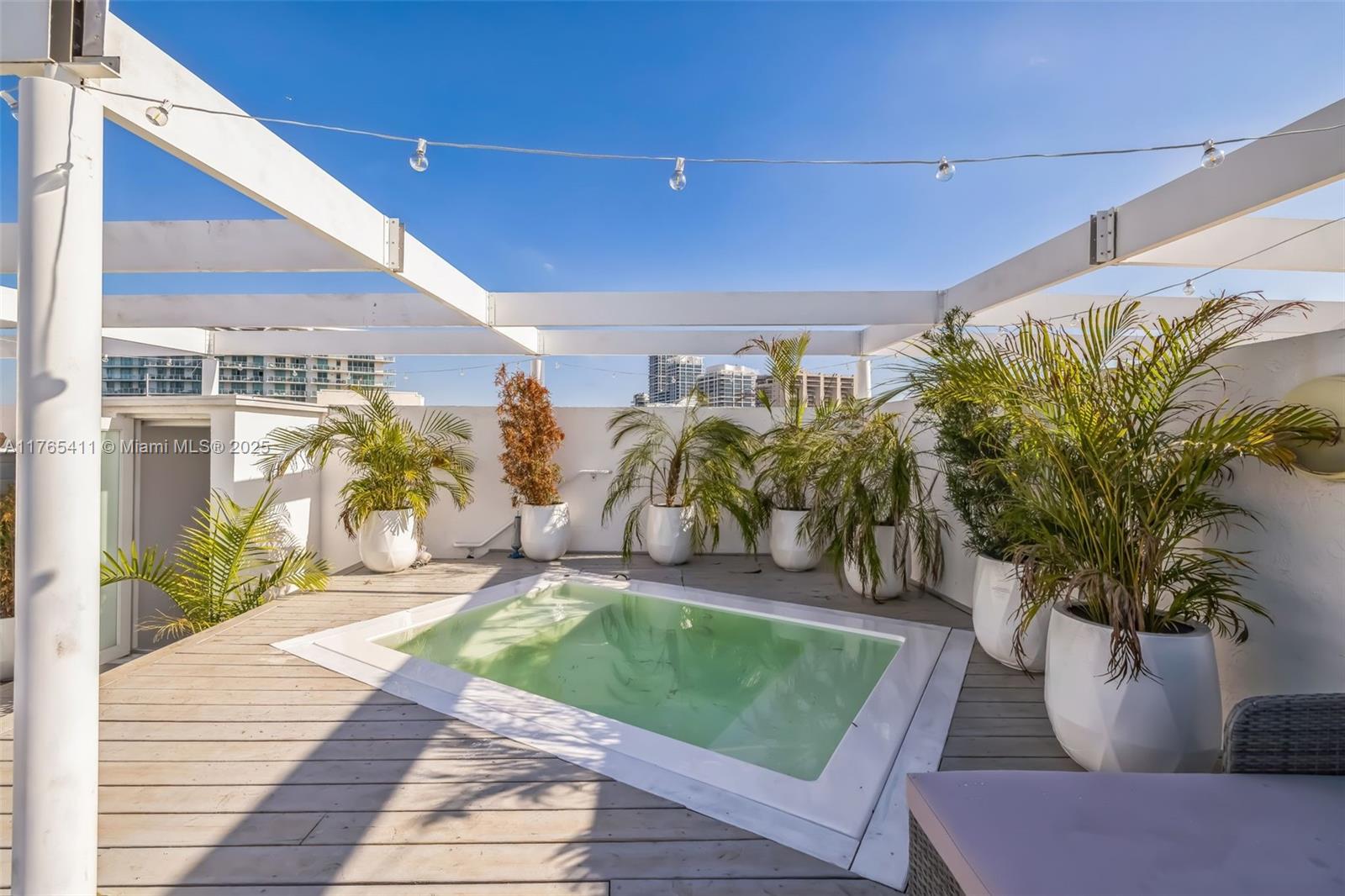 REGATTA AT INDIAN CREEK C - Residential