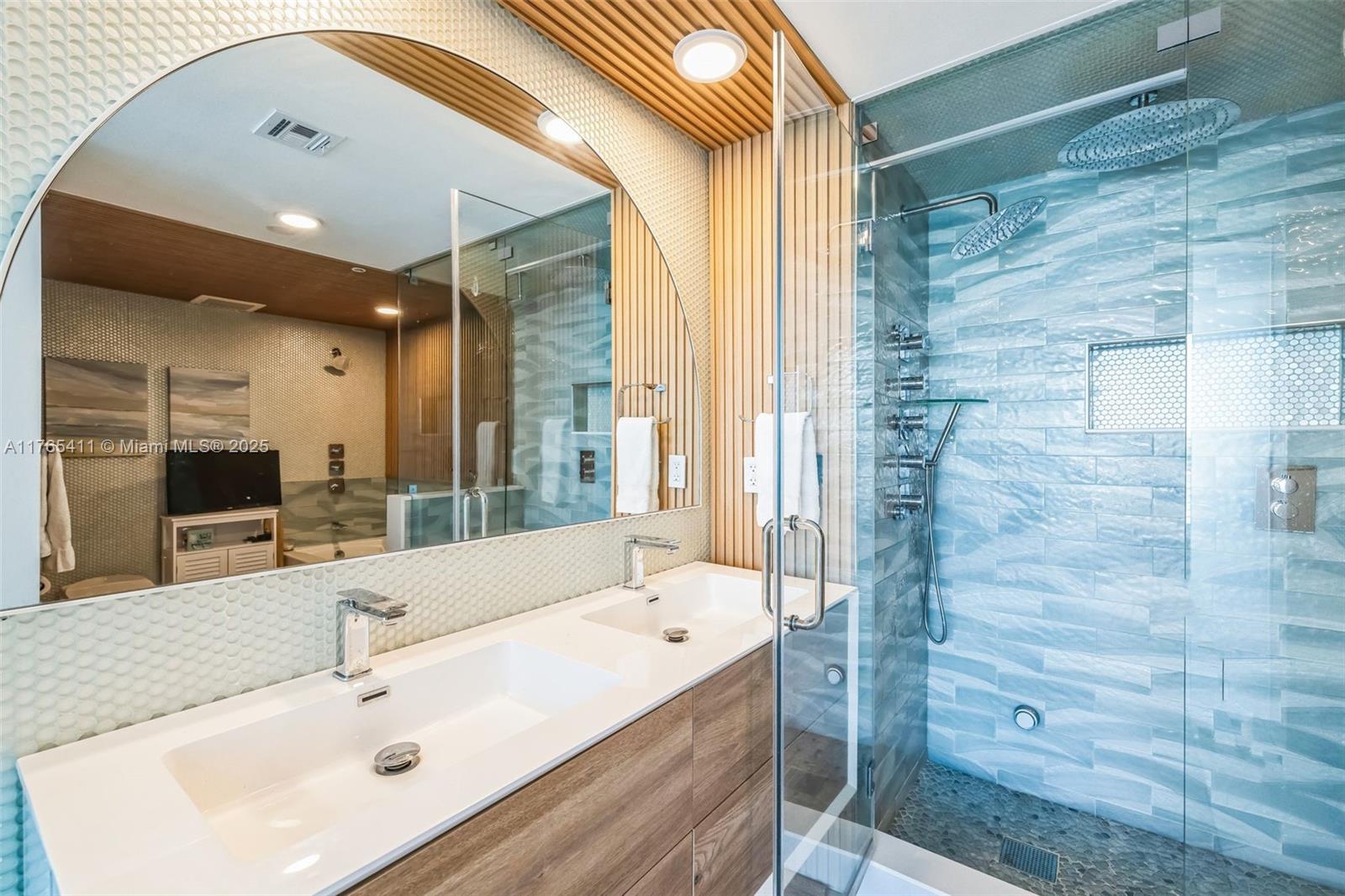 REGATTA AT INDIAN CREEK C - Residential