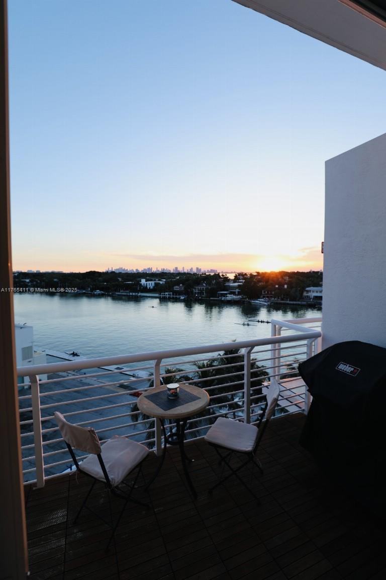 REGATTA AT INDIAN CREEK C - Residential