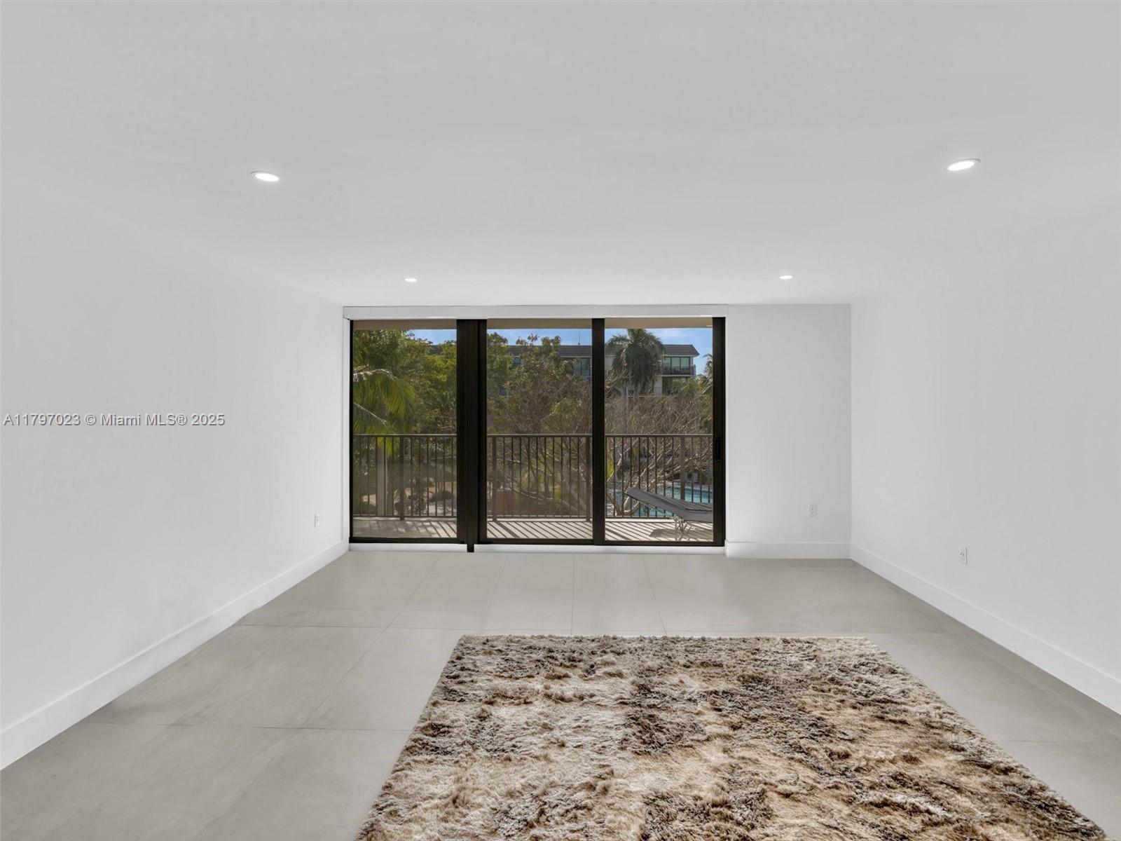 RIVER REACH CONDOMINIUM I - Residential