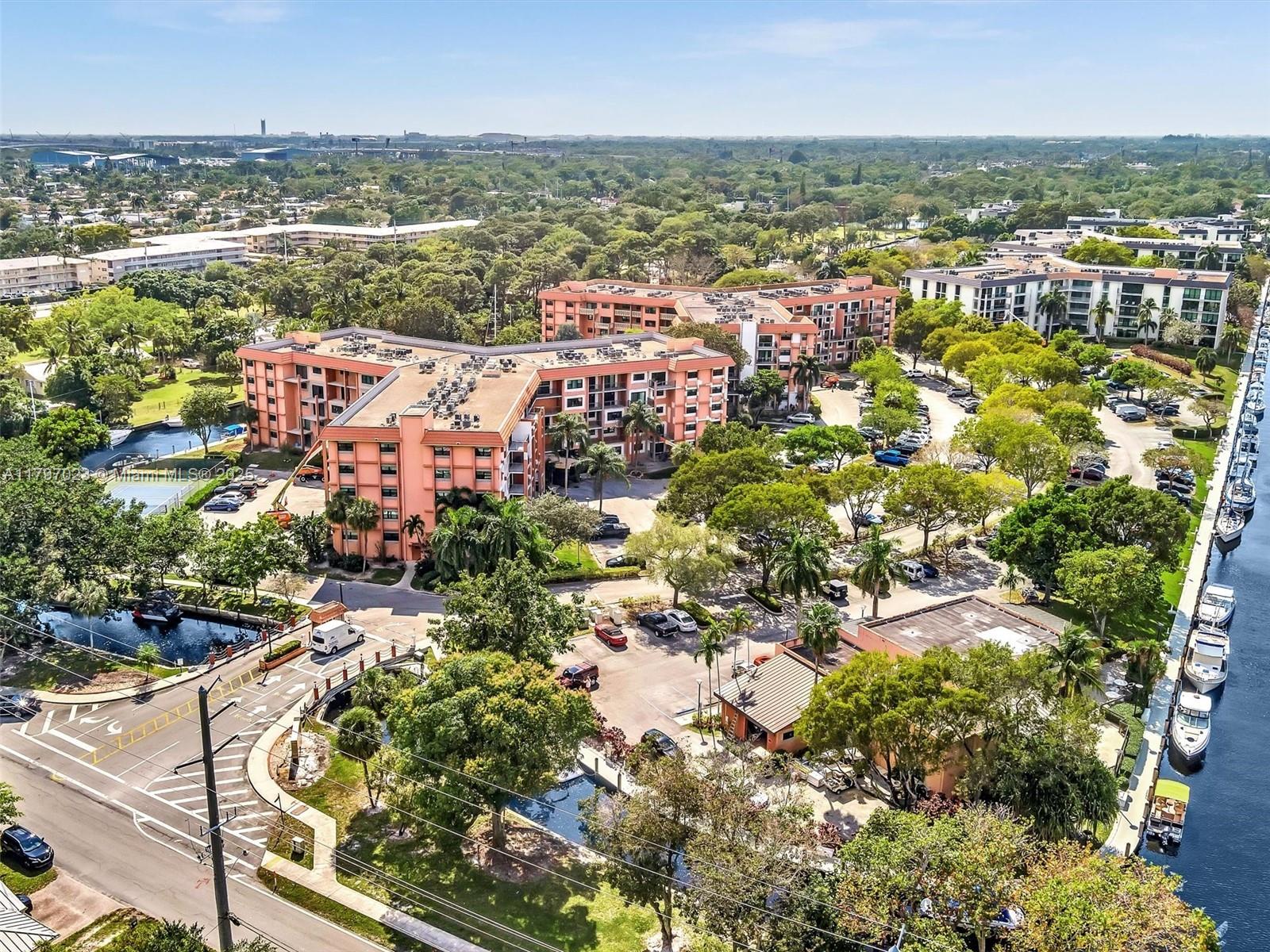 RIVER REACH CONDOMINIUM I - Residential