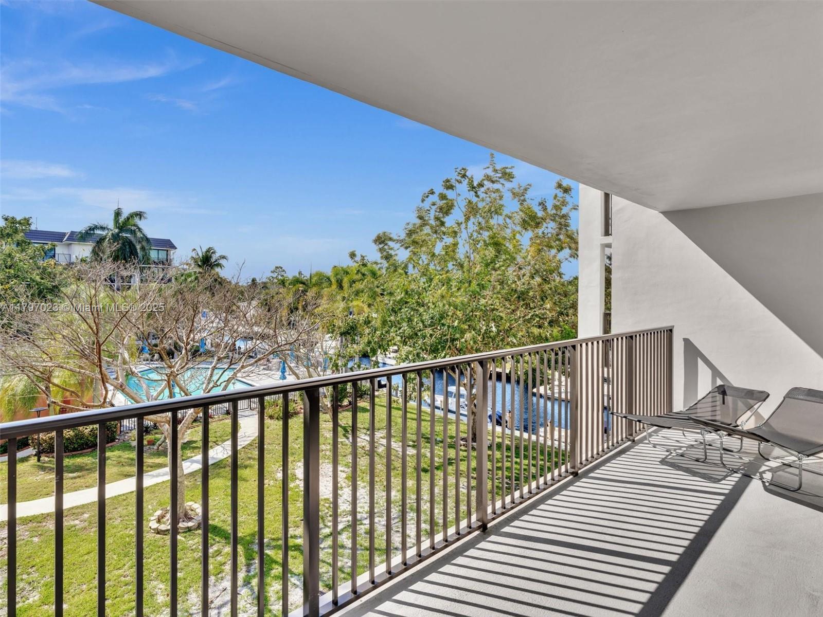 RIVER REACH CONDOMINIUM I - Residential