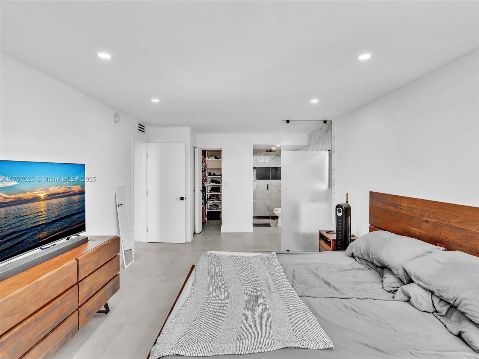 RIVER REACH CONDOMINIUM I - Residential
