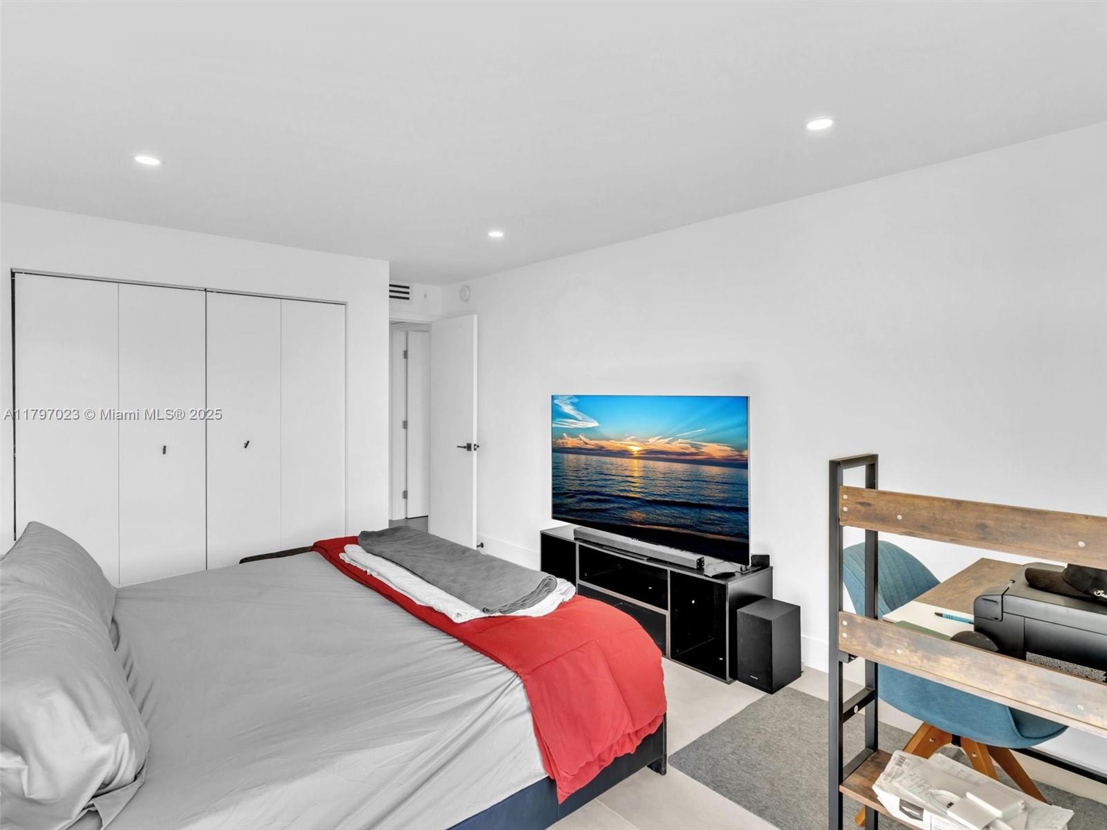 RIVER REACH CONDOMINIUM I - Residential