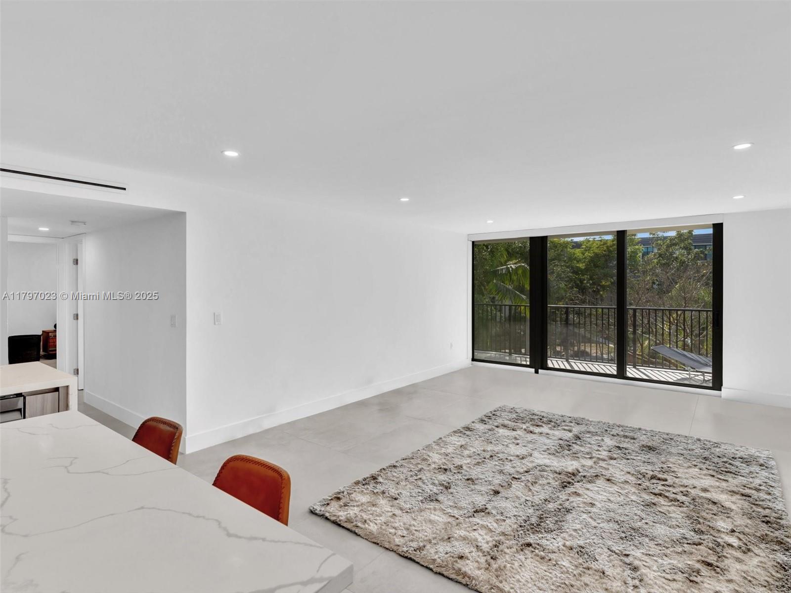 RIVER REACH CONDOMINIUM I - Residential