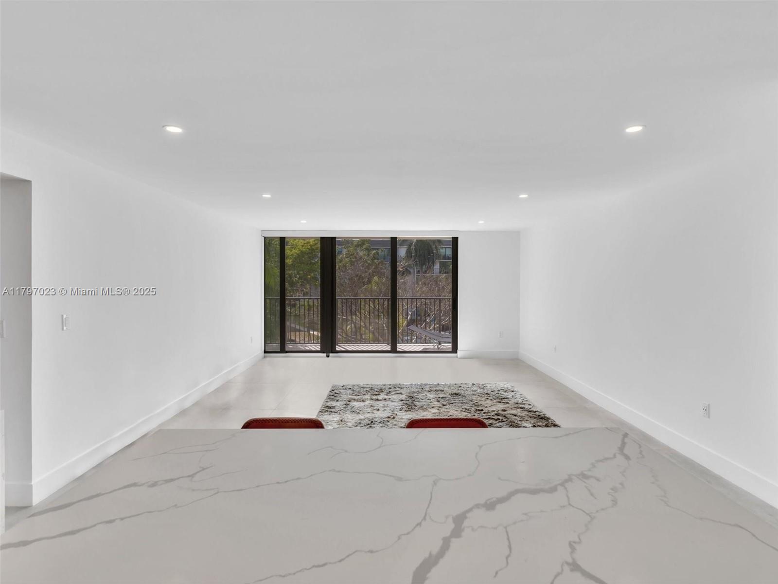 RIVER REACH CONDOMINIUM I - Residential