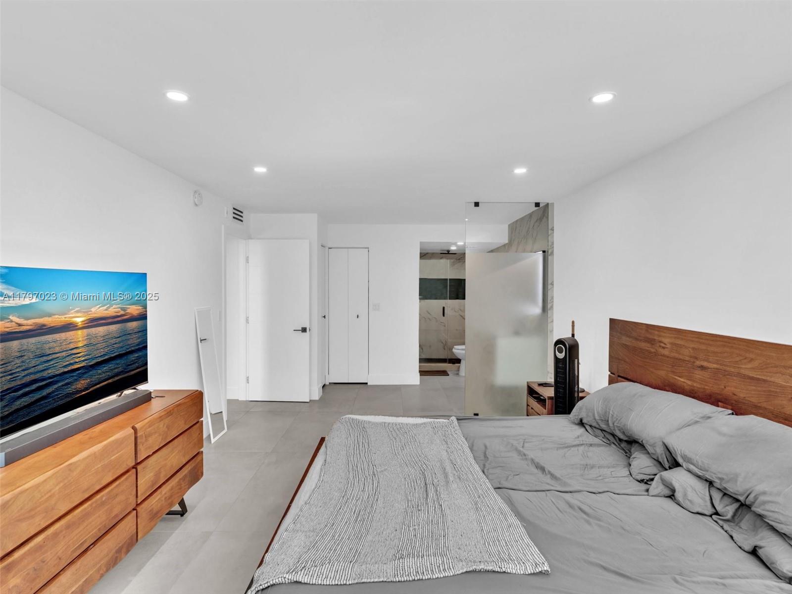 RIVER REACH CONDOMINIUM I - Residential