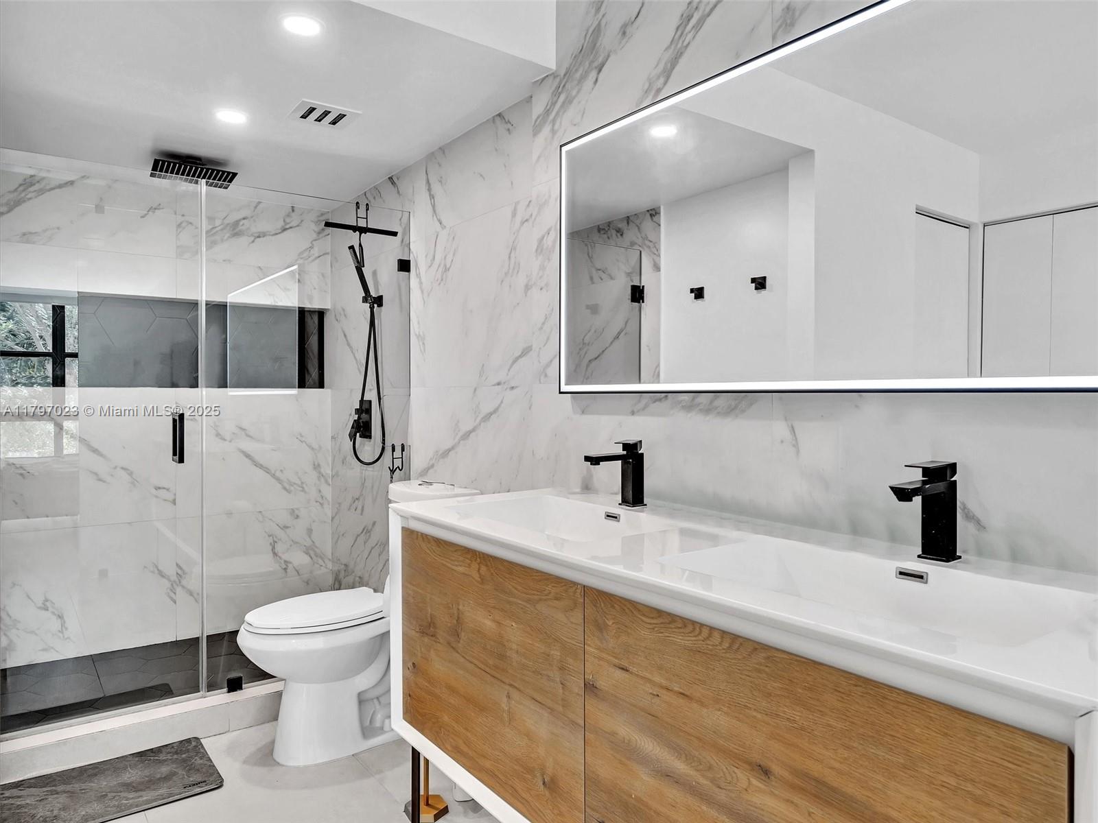 RIVER REACH CONDOMINIUM I - Residential