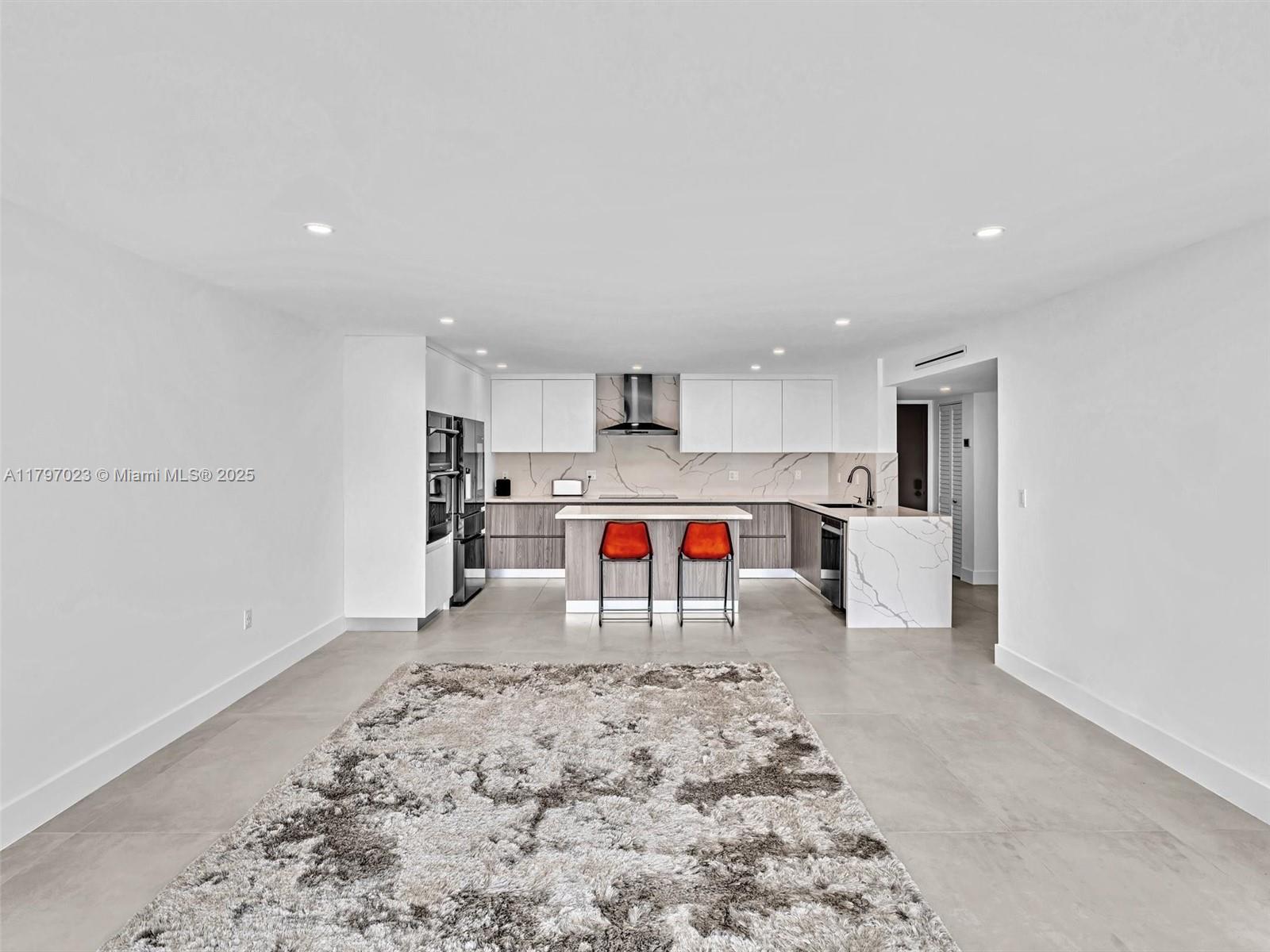 RIVER REACH CONDOMINIUM I - Residential