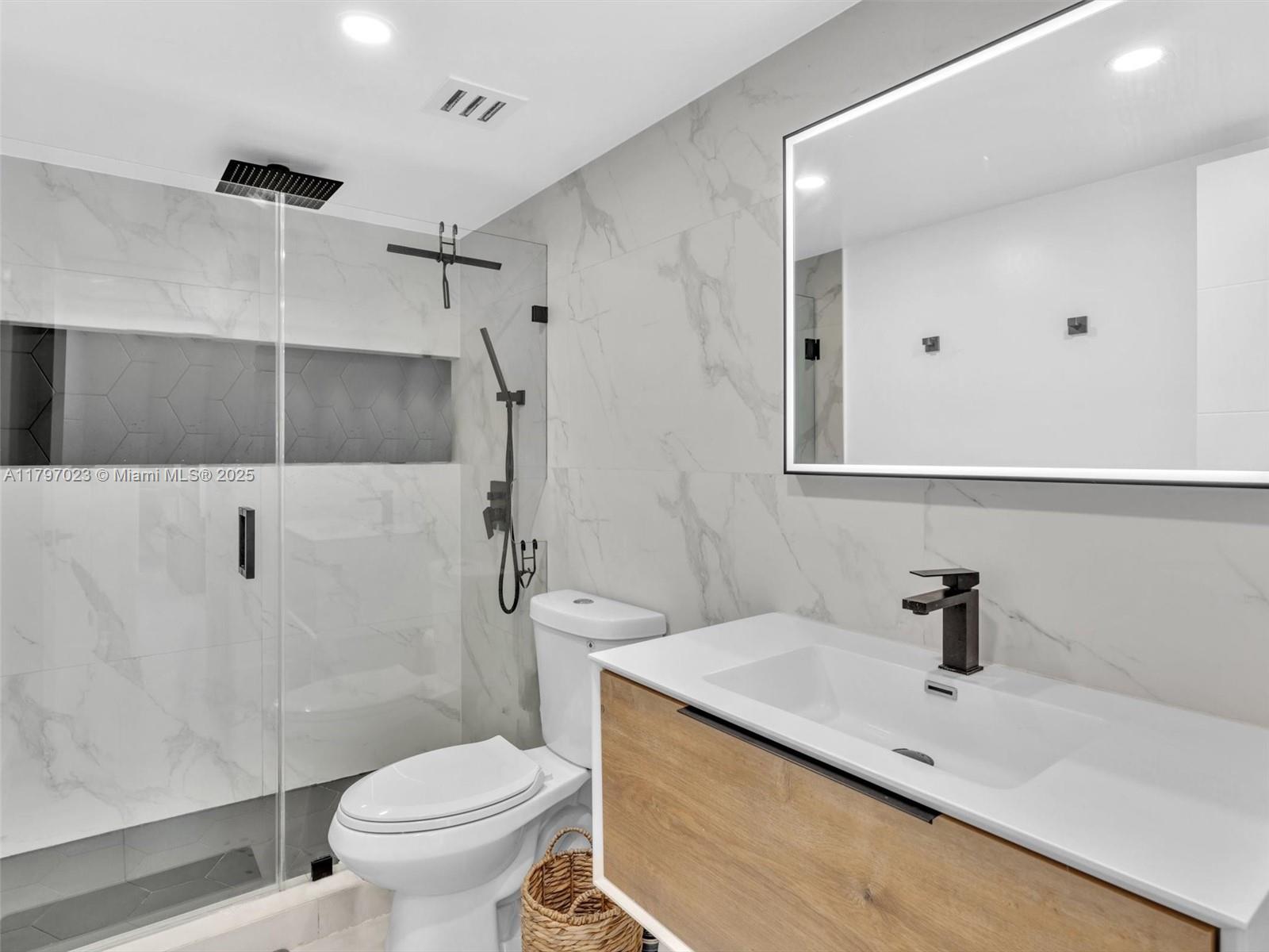 RIVER REACH CONDOMINIUM I - Residential