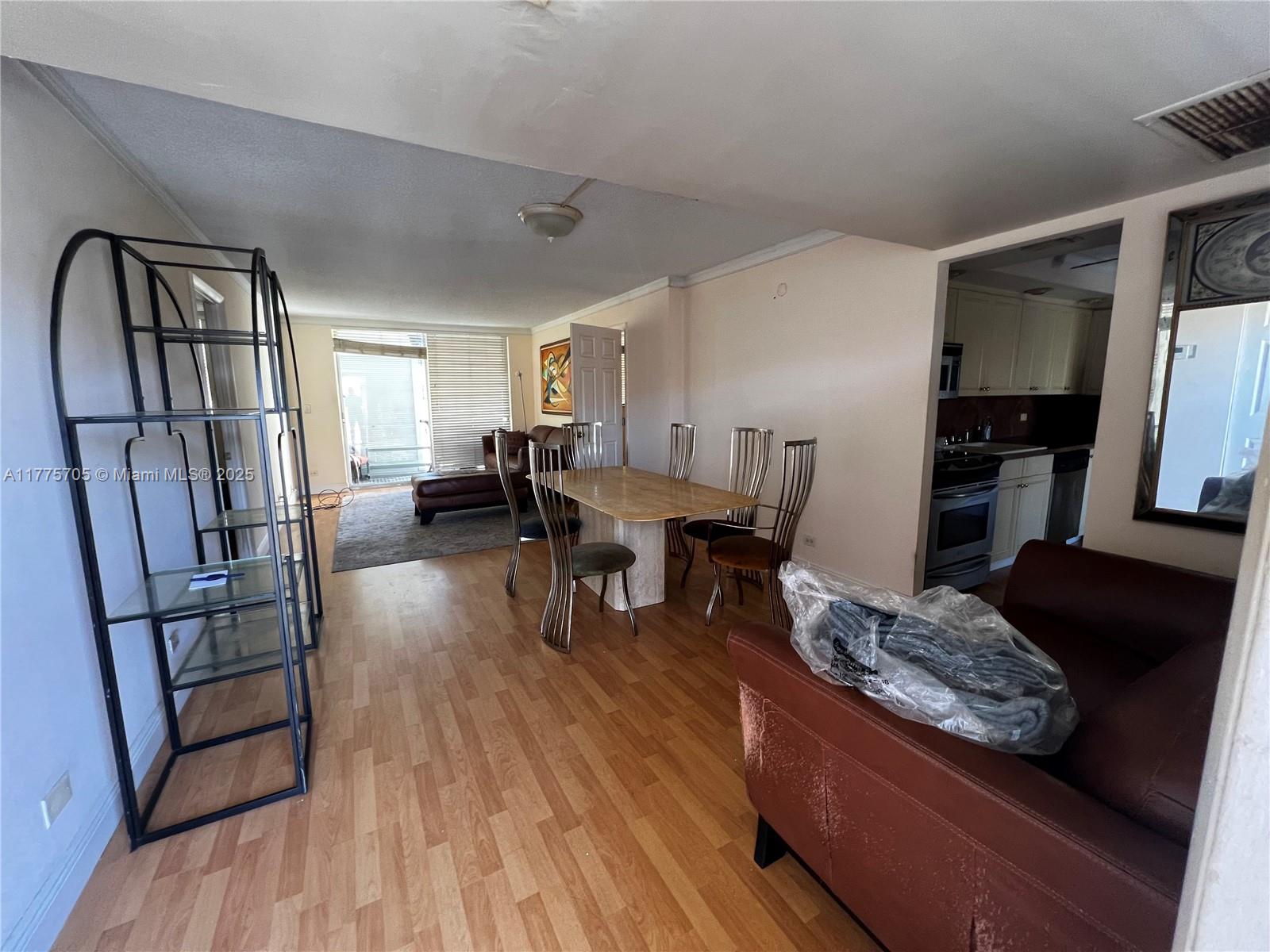 ROYAL OAKS CONDO - Residential