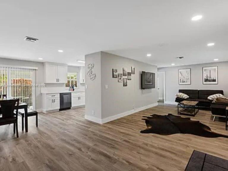 TAMARAC FOREST - Residential