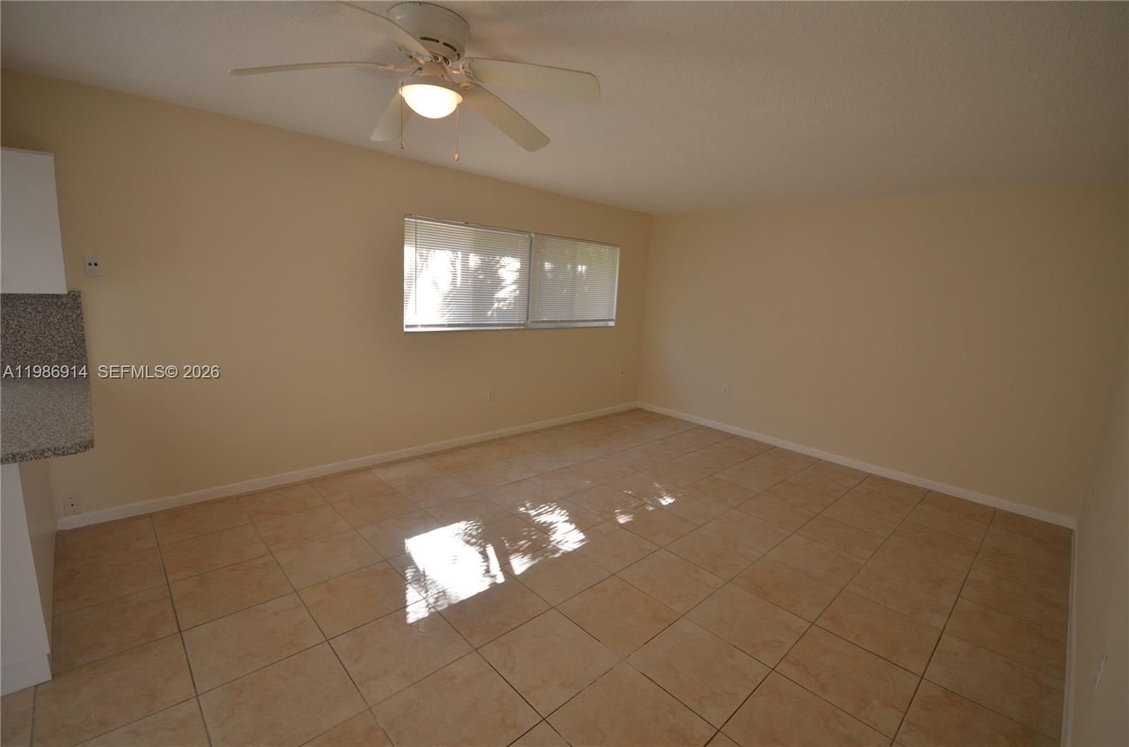 AQUA MARINE - Residential Lease