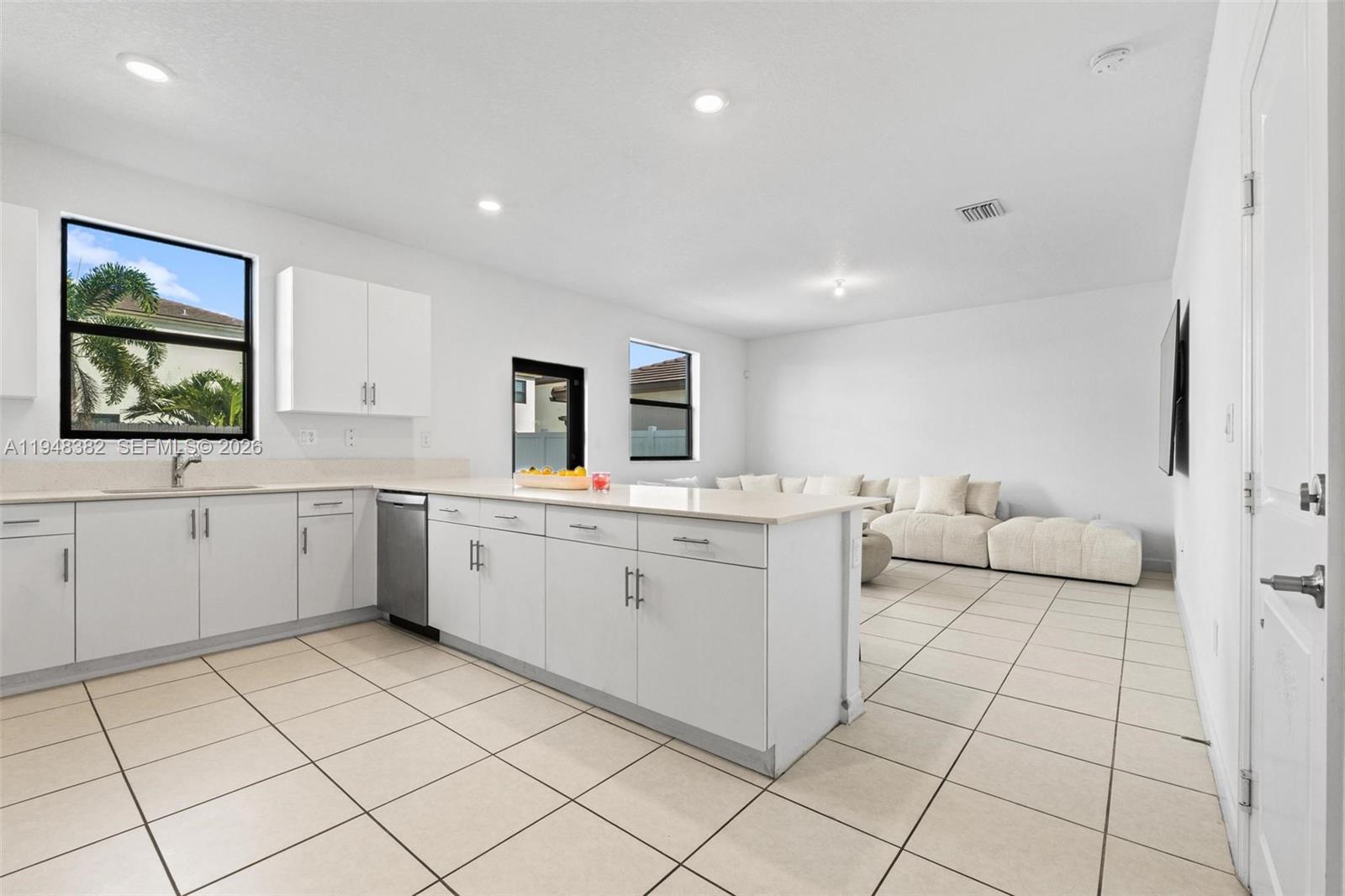 KENDALL ASSEMBLAGE - Residential