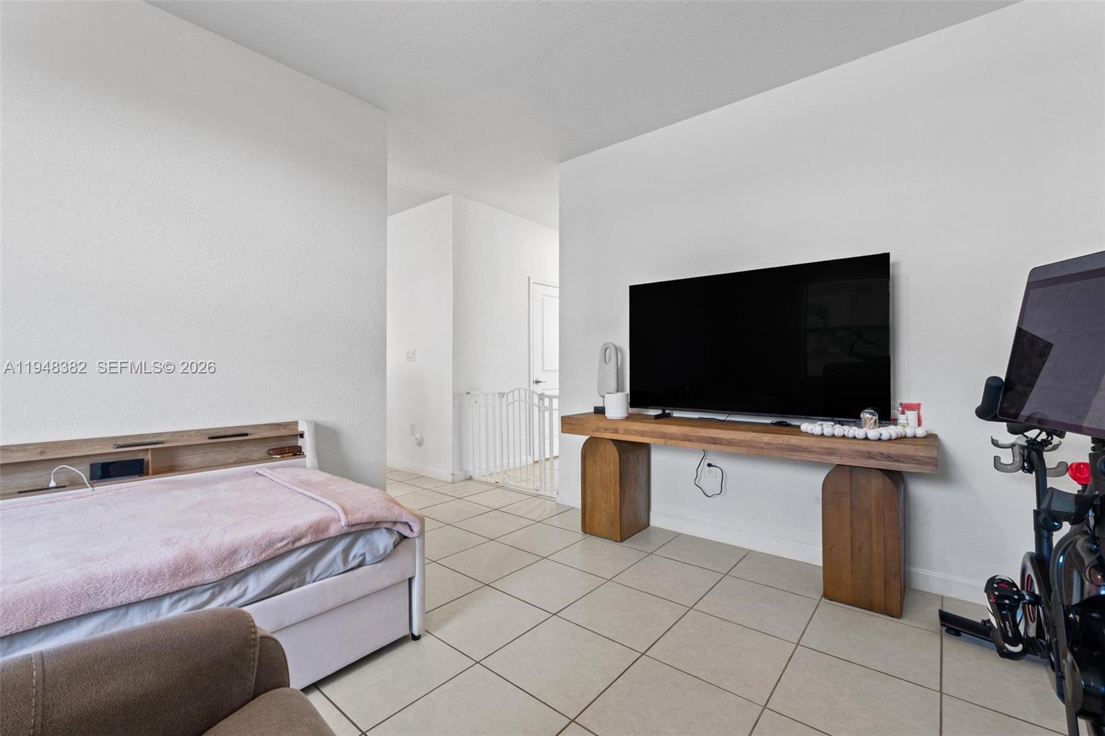 KENDALL ASSEMBLAGE - Residential