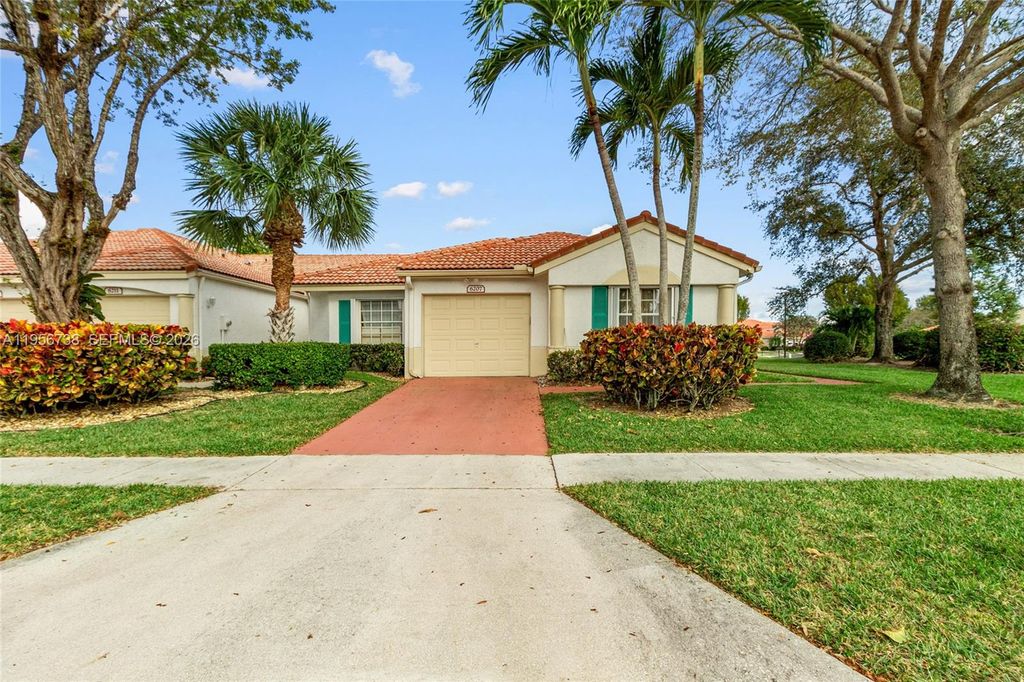 Photo of 6207 Floral Lakes Dr #6207, Delray Beach, FL 33484 (MLS # A11956738)
