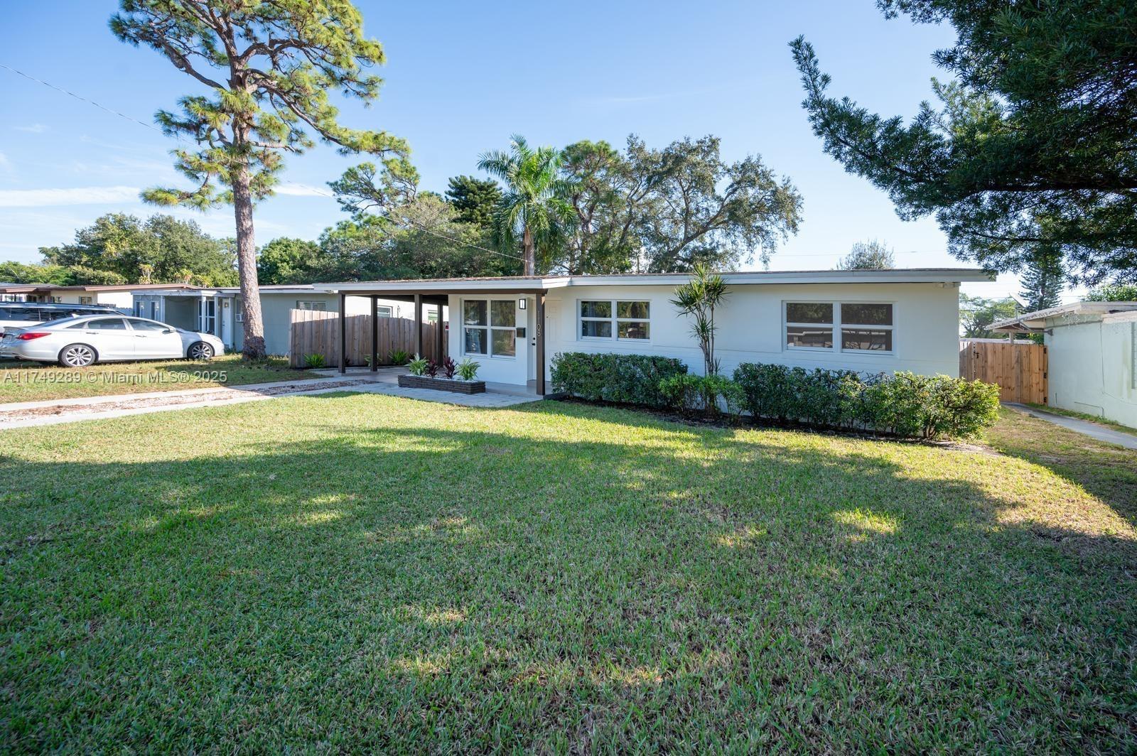 1108 SW 22nd Ter