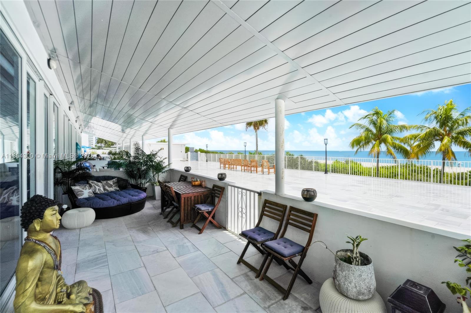 5601 Collins Ave M5
