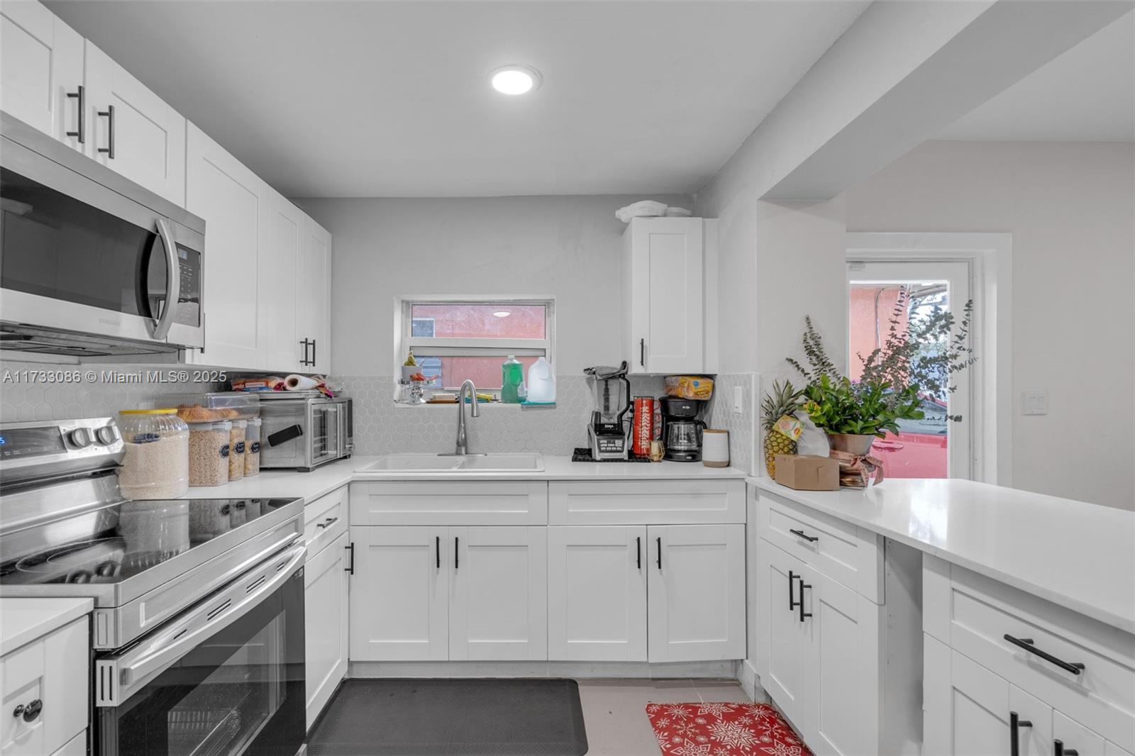 SEMINOLE LAWNS - Residential