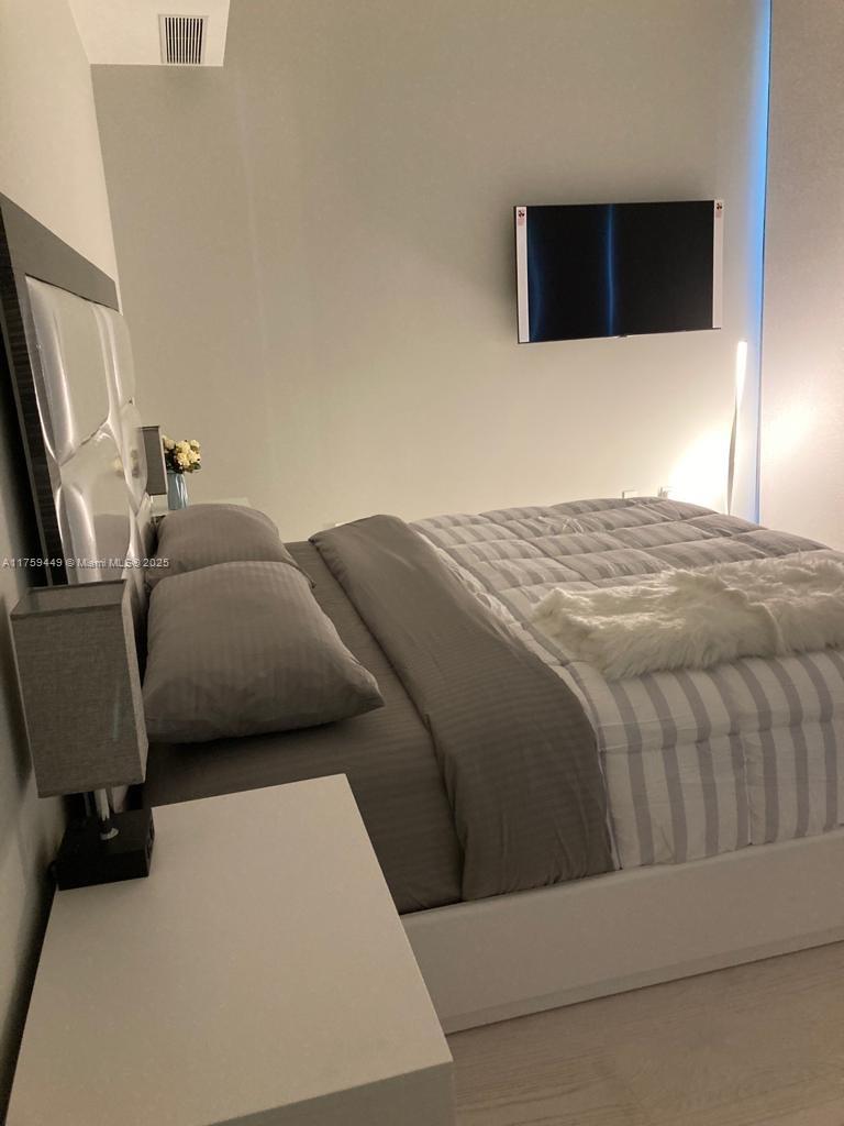 18975 COLLINS CONDO - Residential