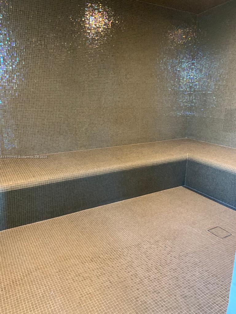 18975 COLLINS CONDO - Residential