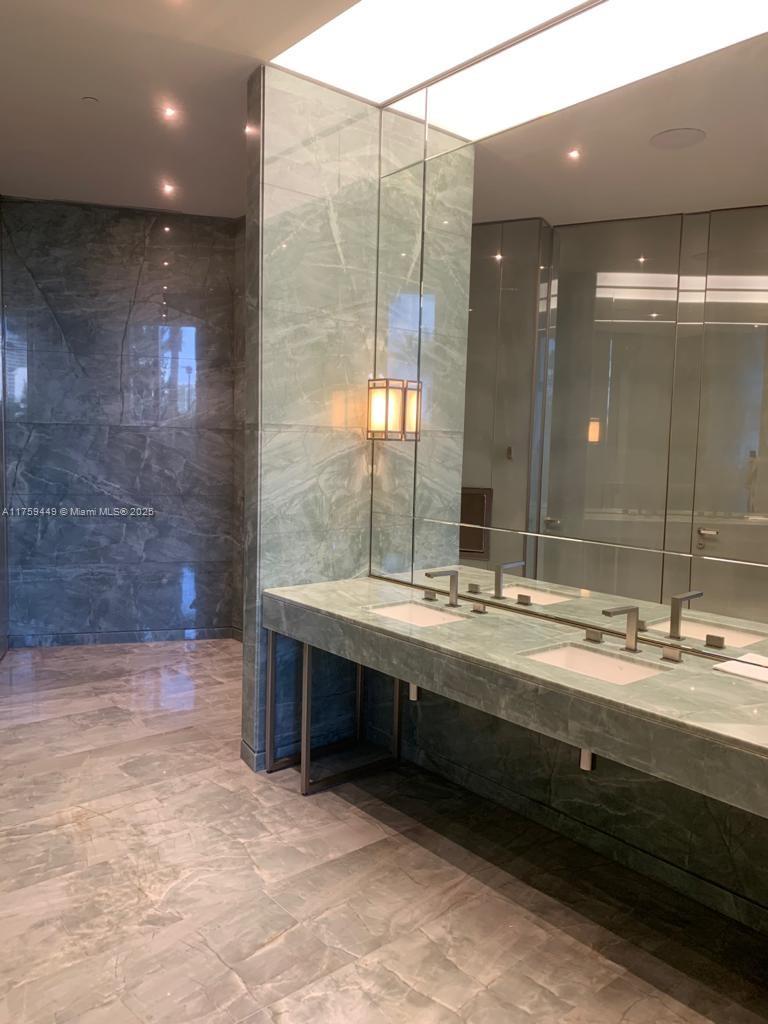 18975 COLLINS CONDO - Residential