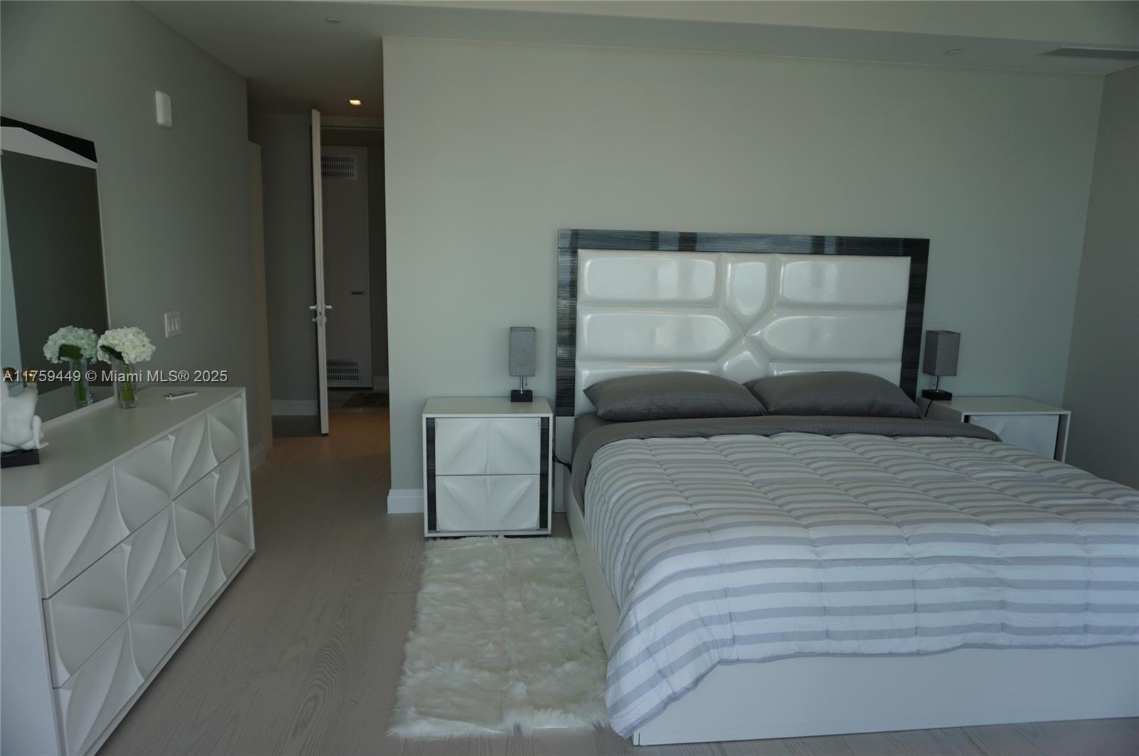 18975 COLLINS CONDO - Residential