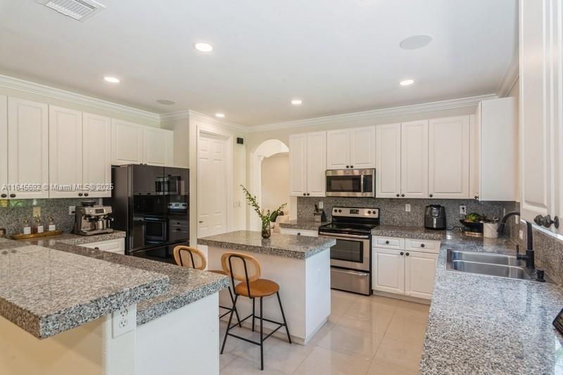 CUTLER CAY - Residential
