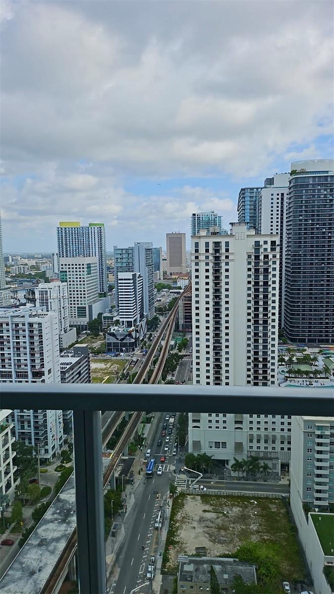 79 SW 12th St 3711-S