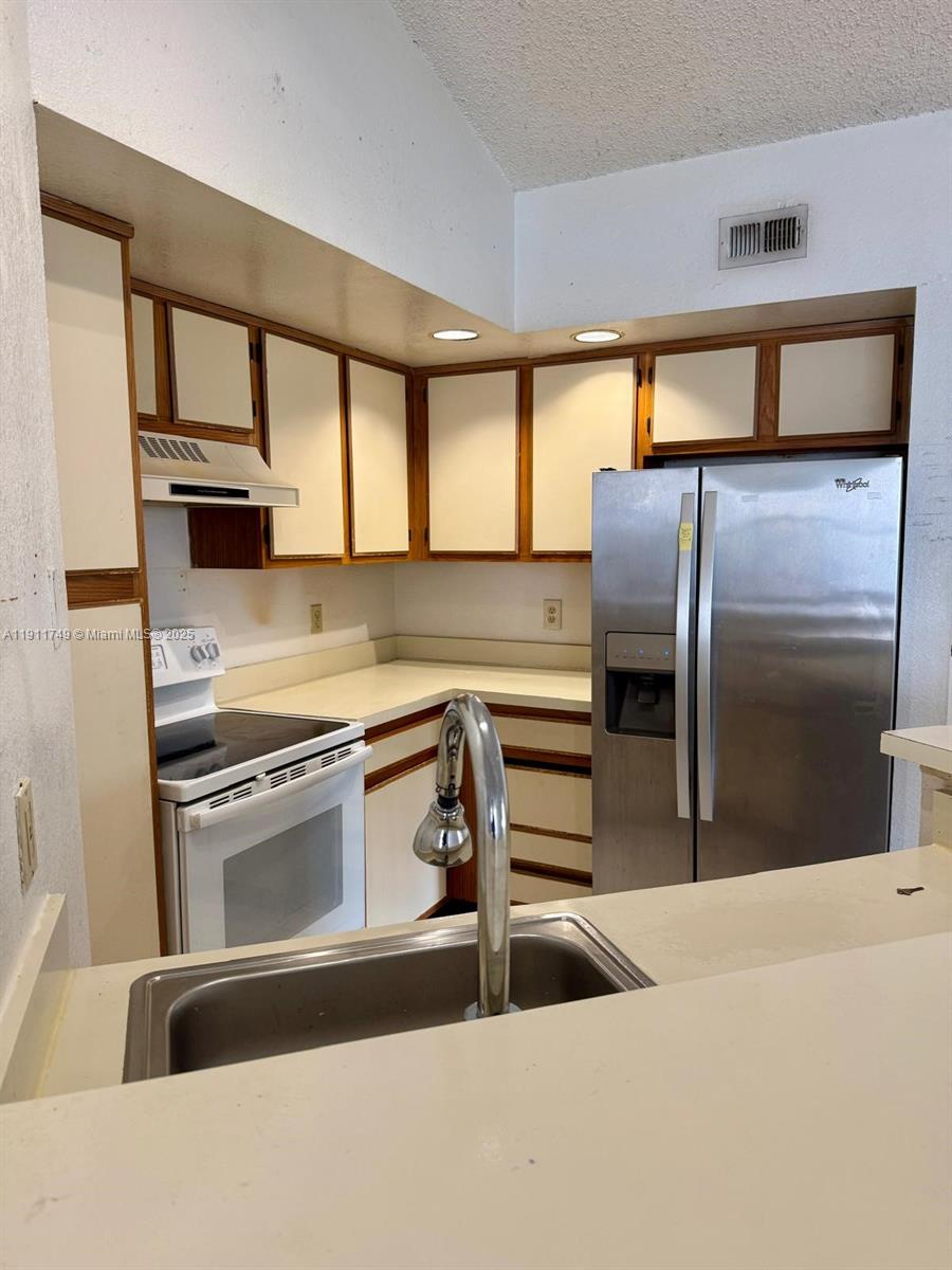 ISLES AT LAGO MAR CONDO - Residential