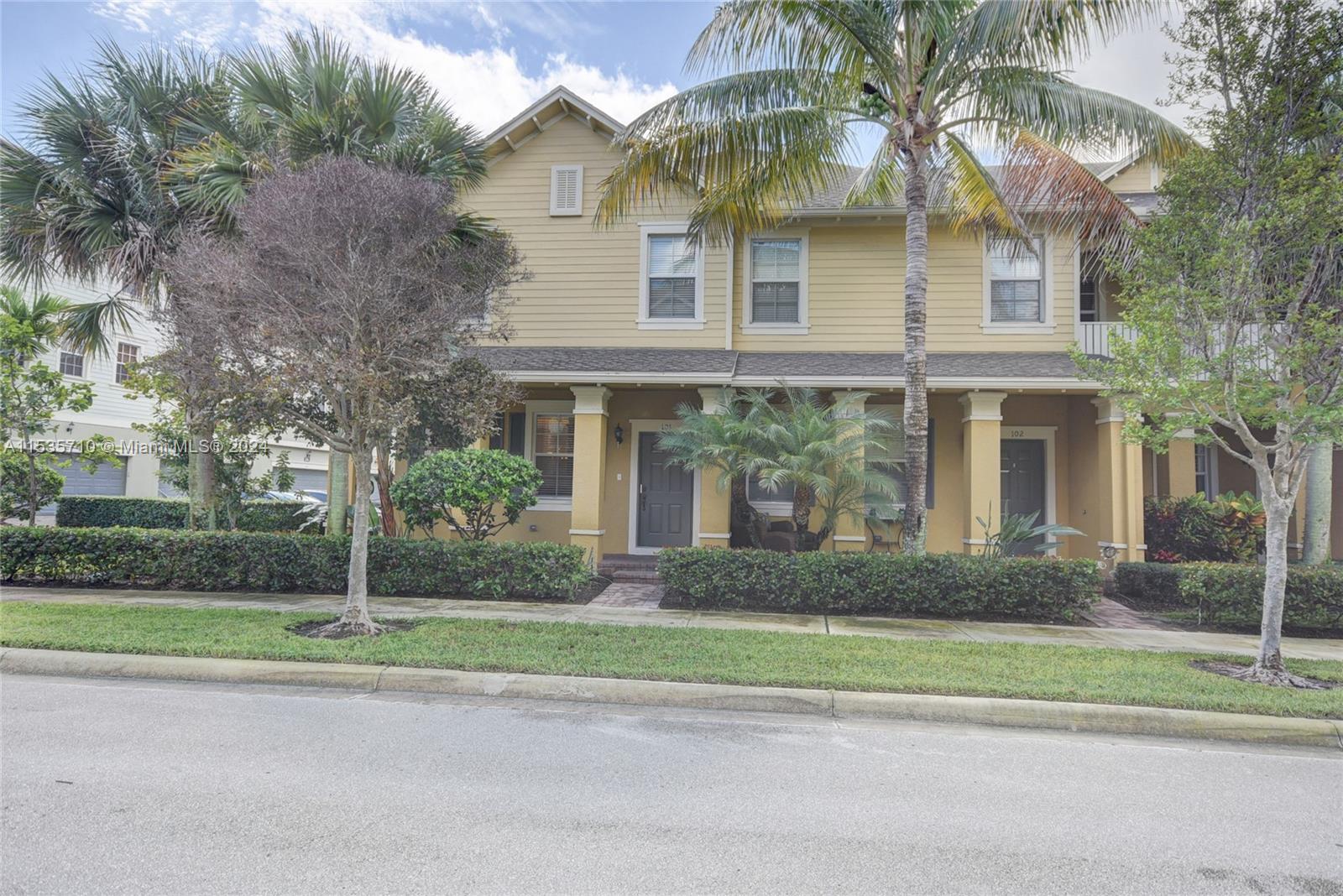 Rental Property at 110 E Pigeon Plum Dr 101, Jupiter, Palm Beach County, Florida - Bedrooms: 3 
Bathrooms: 3  - $2,600 MO.