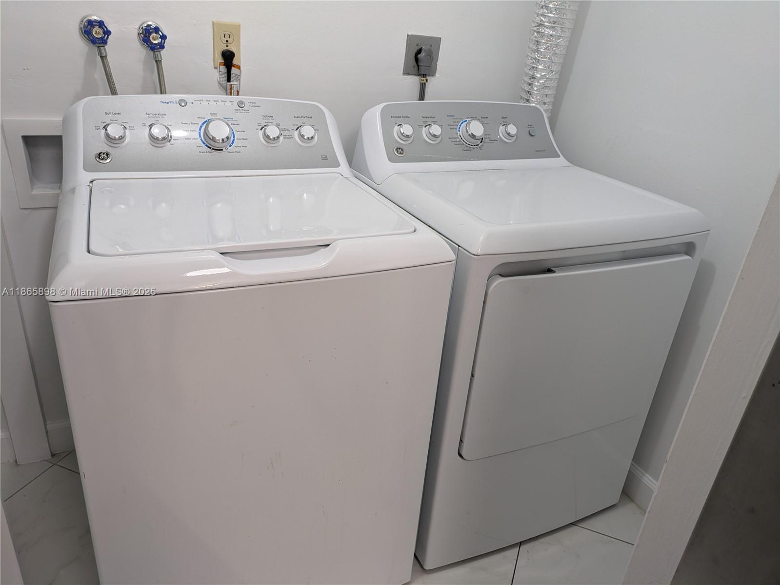 ISLAND VIEW - Residential Lease