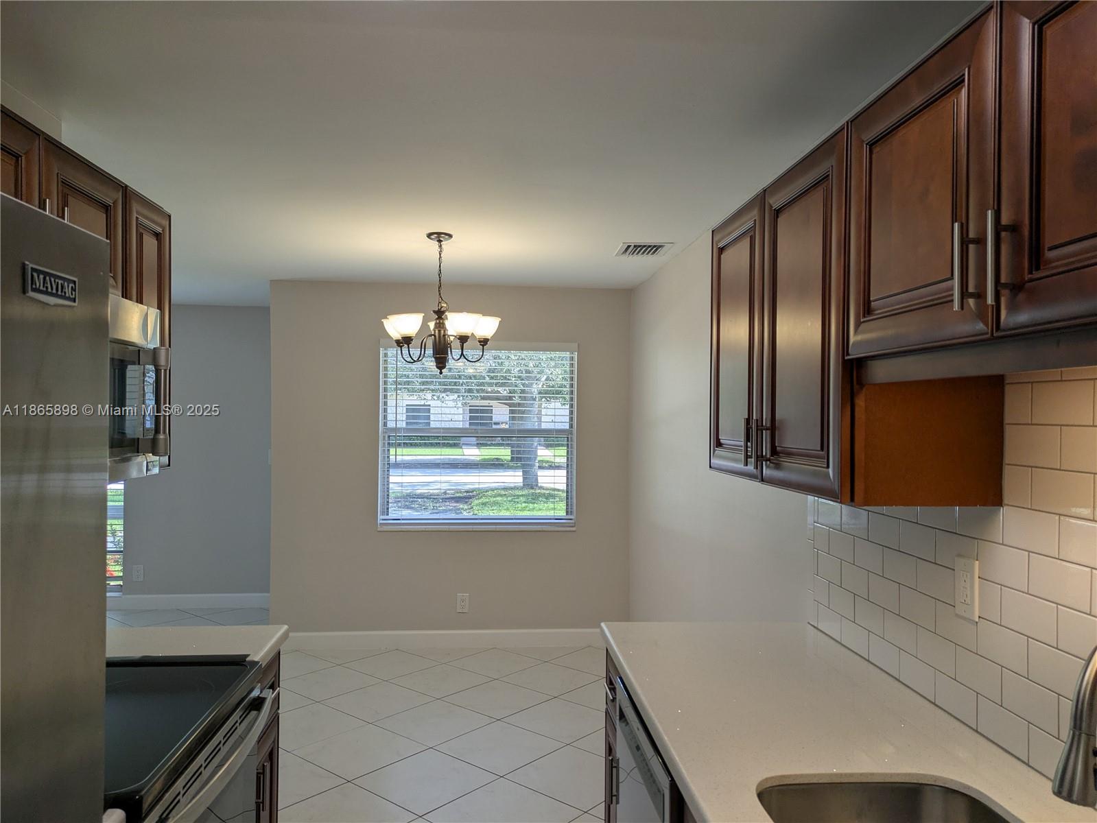 ISLAND VIEW - Residential Lease