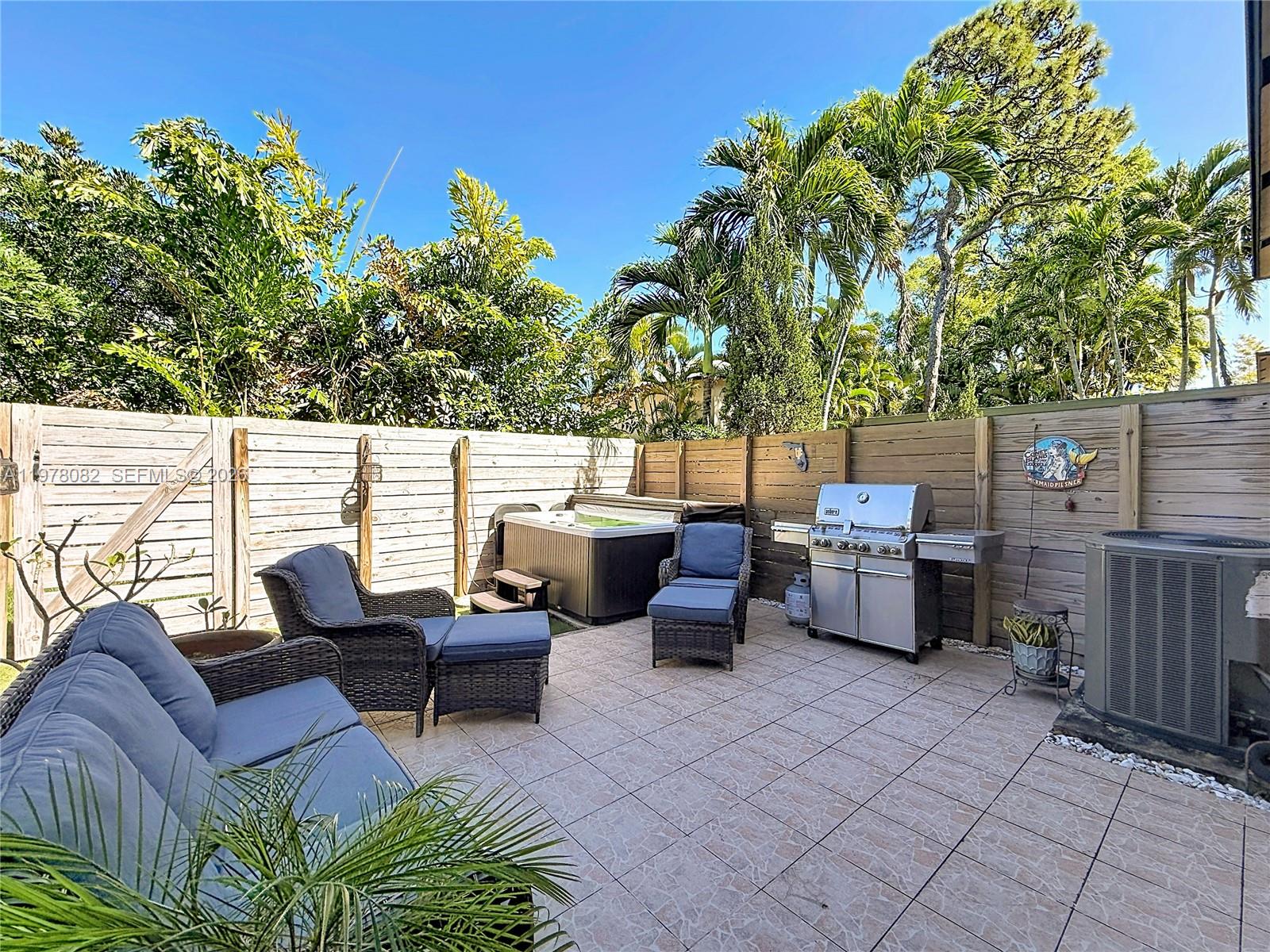 WILTON MANORS - Residential Lease