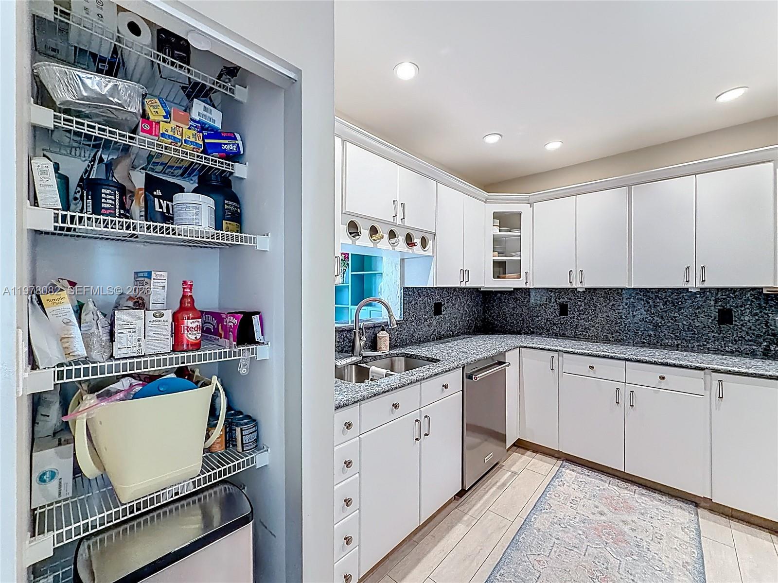 WILTON MANORS - Residential Lease