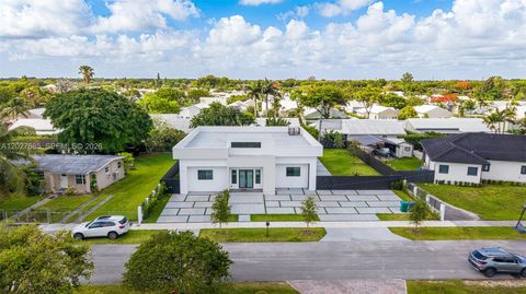 Tiny photo for 11450 SW 59th Ter, Miami, FL 33173 (MLS # A12027685)