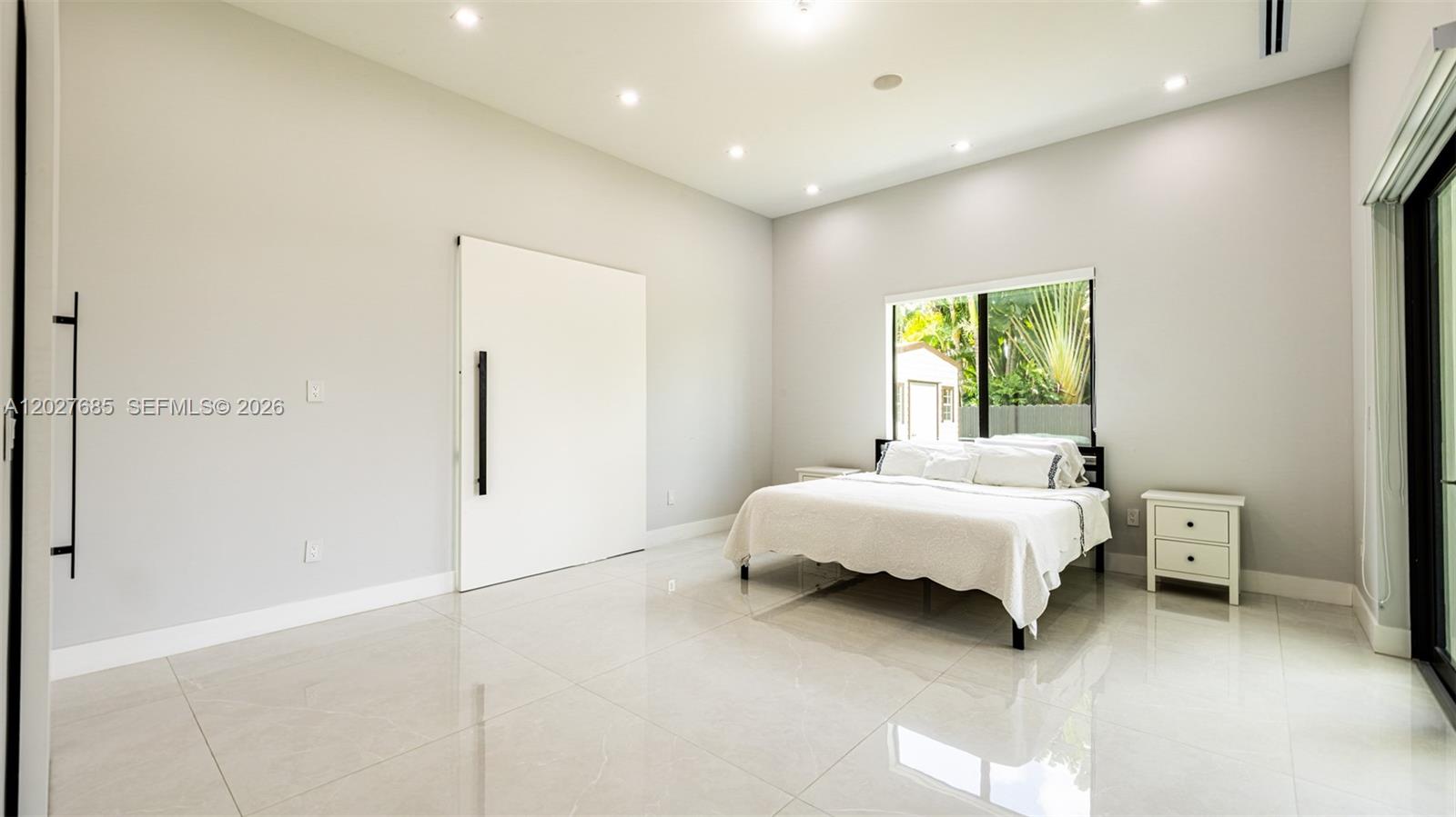 WESTWOOD LAKE 8TH ADDN - Residential