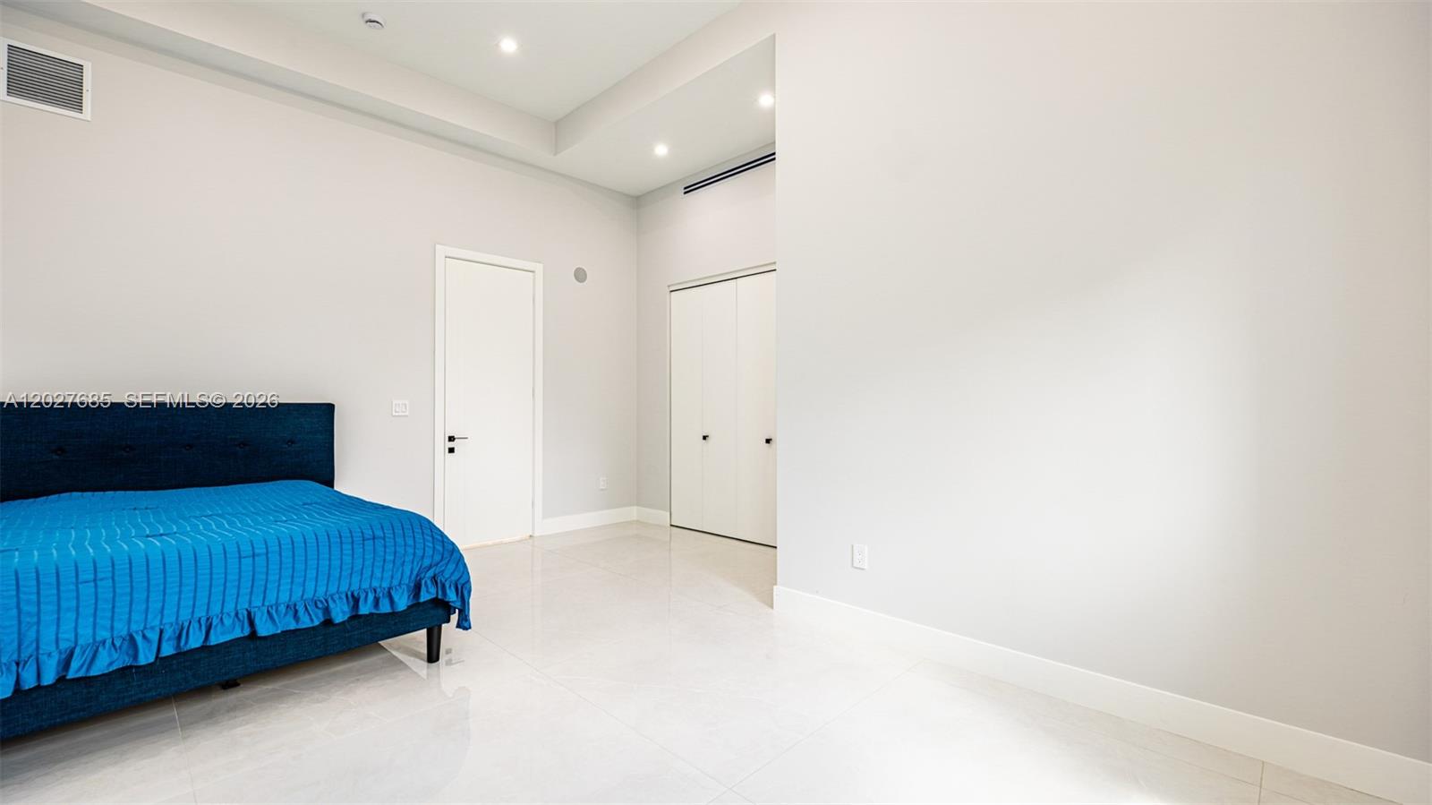 WESTWOOD LAKE 8TH ADDN - Residential