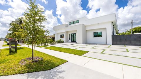 Tiny photo for 11450 SW 59th Ter, Miami, FL 33173 (MLS # A12027685)
