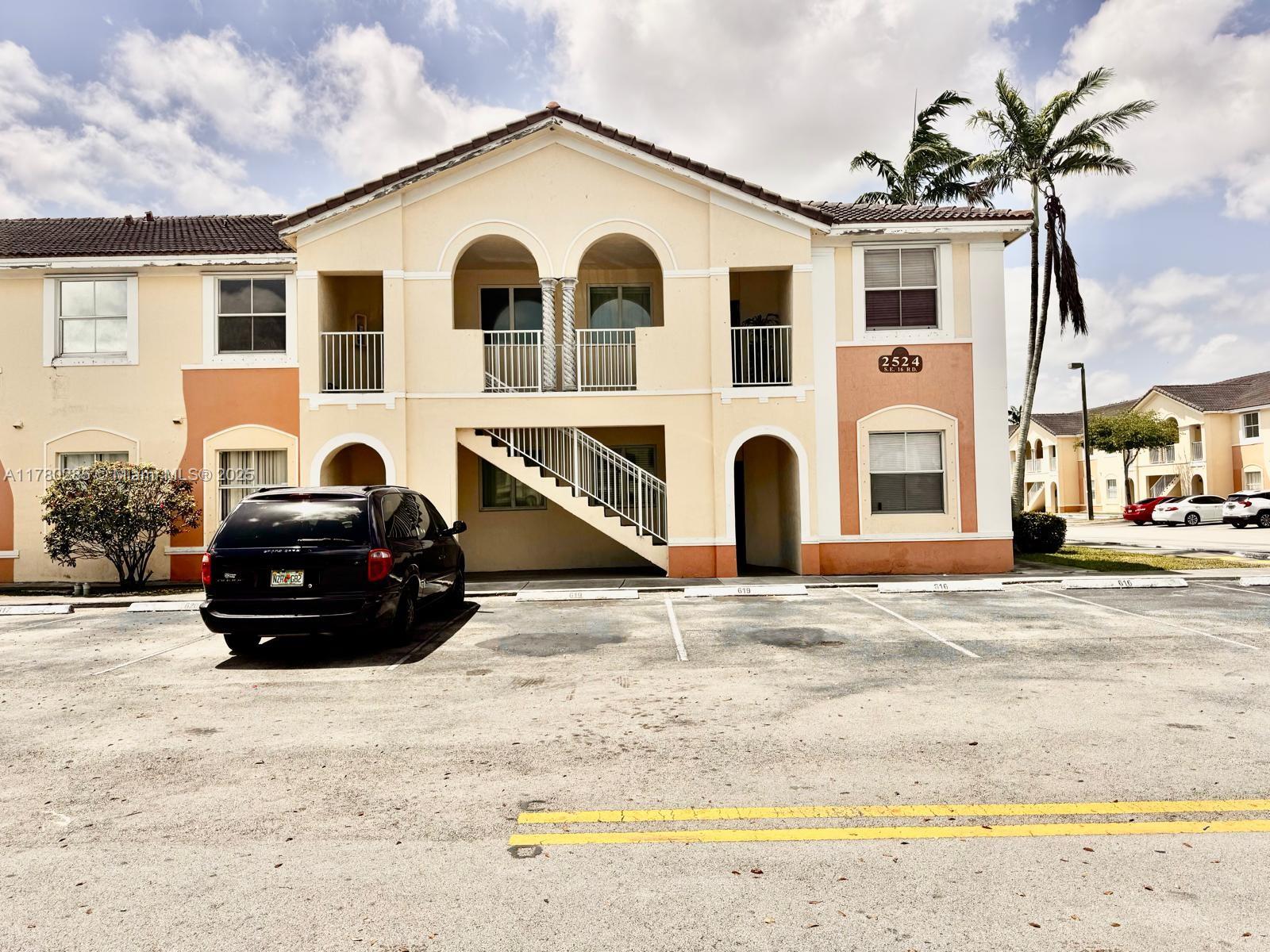 Property for Sale at 2524 Se 16th Rd 201, Homestead, Miami-Dade County, Florida - Bedrooms: 3 
Bathrooms: 2  - $240,000