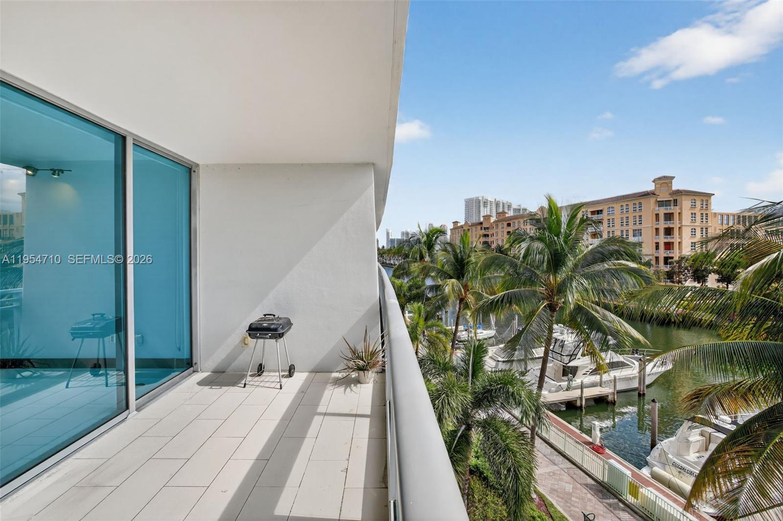 ARTECH RESIDENCES AT AVEN - Residential