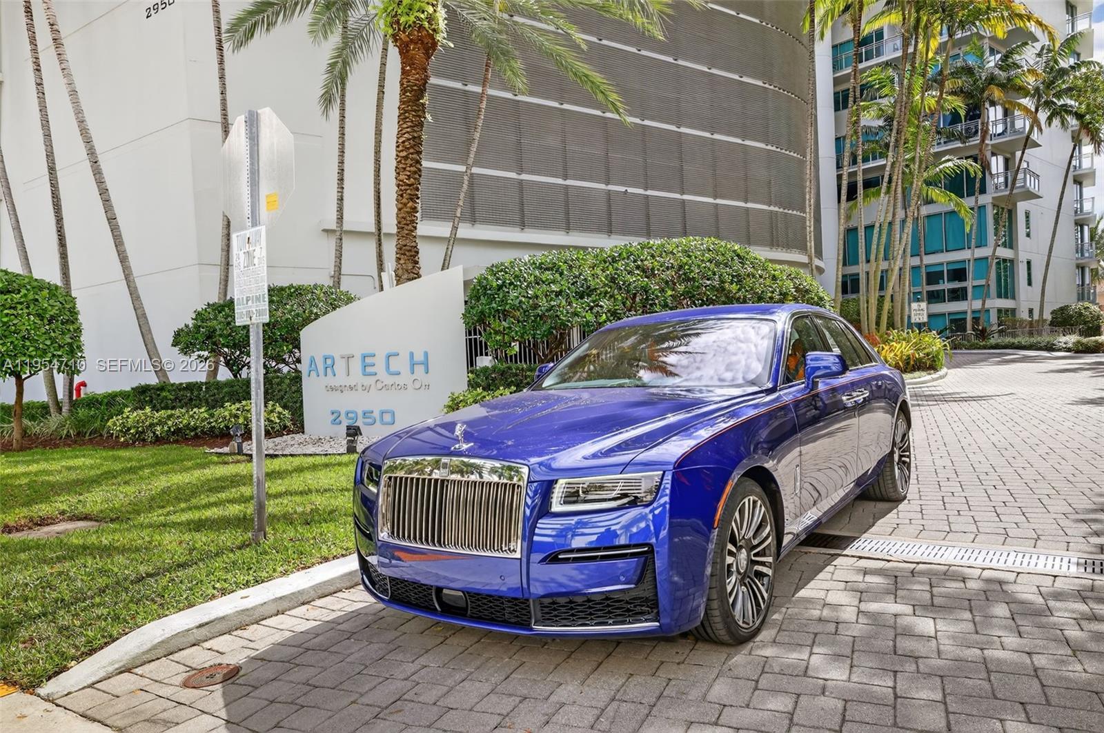 2950 NE 188th St 302