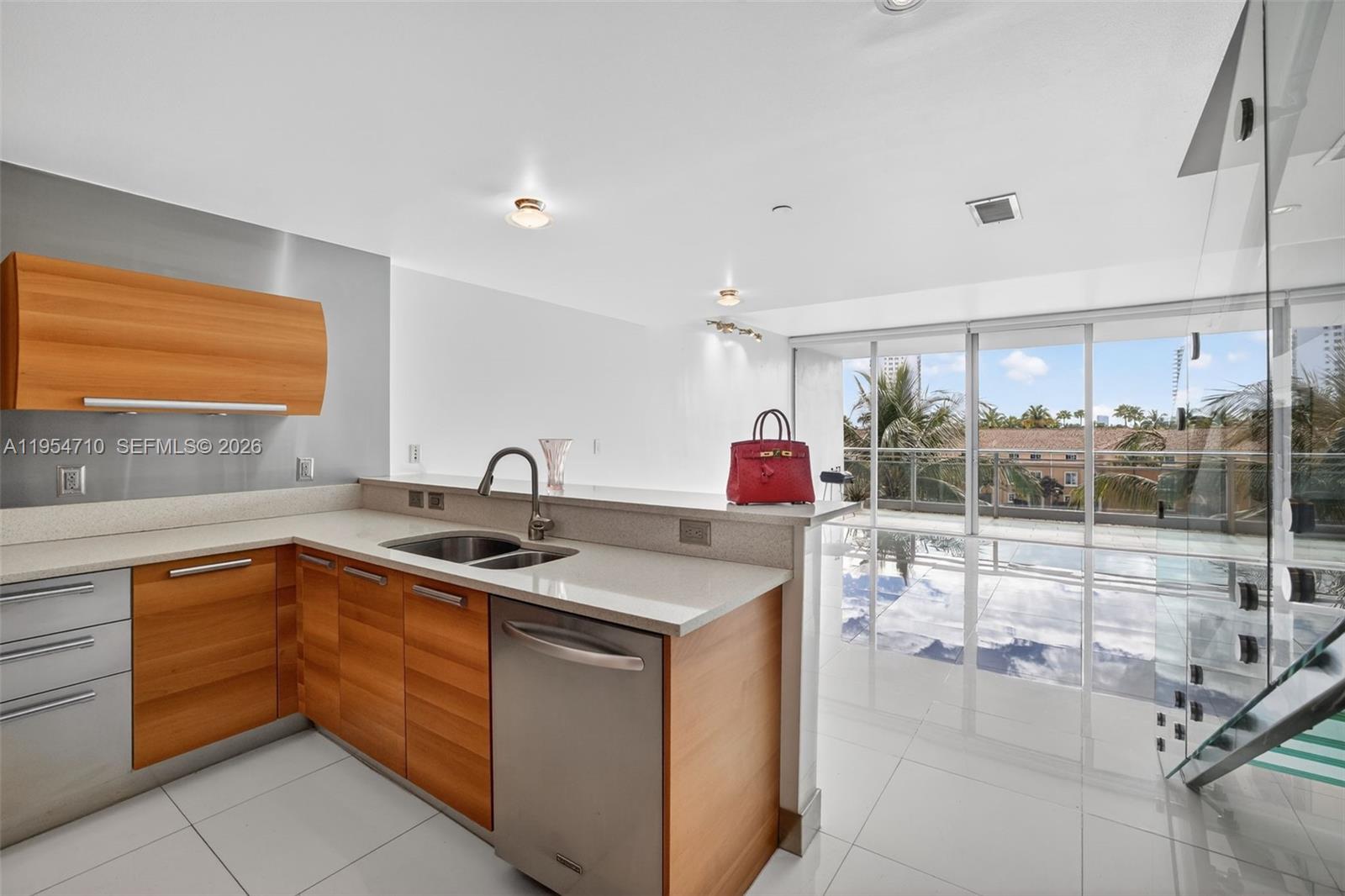 ARTECH RESIDENCES AT AVEN - Residential