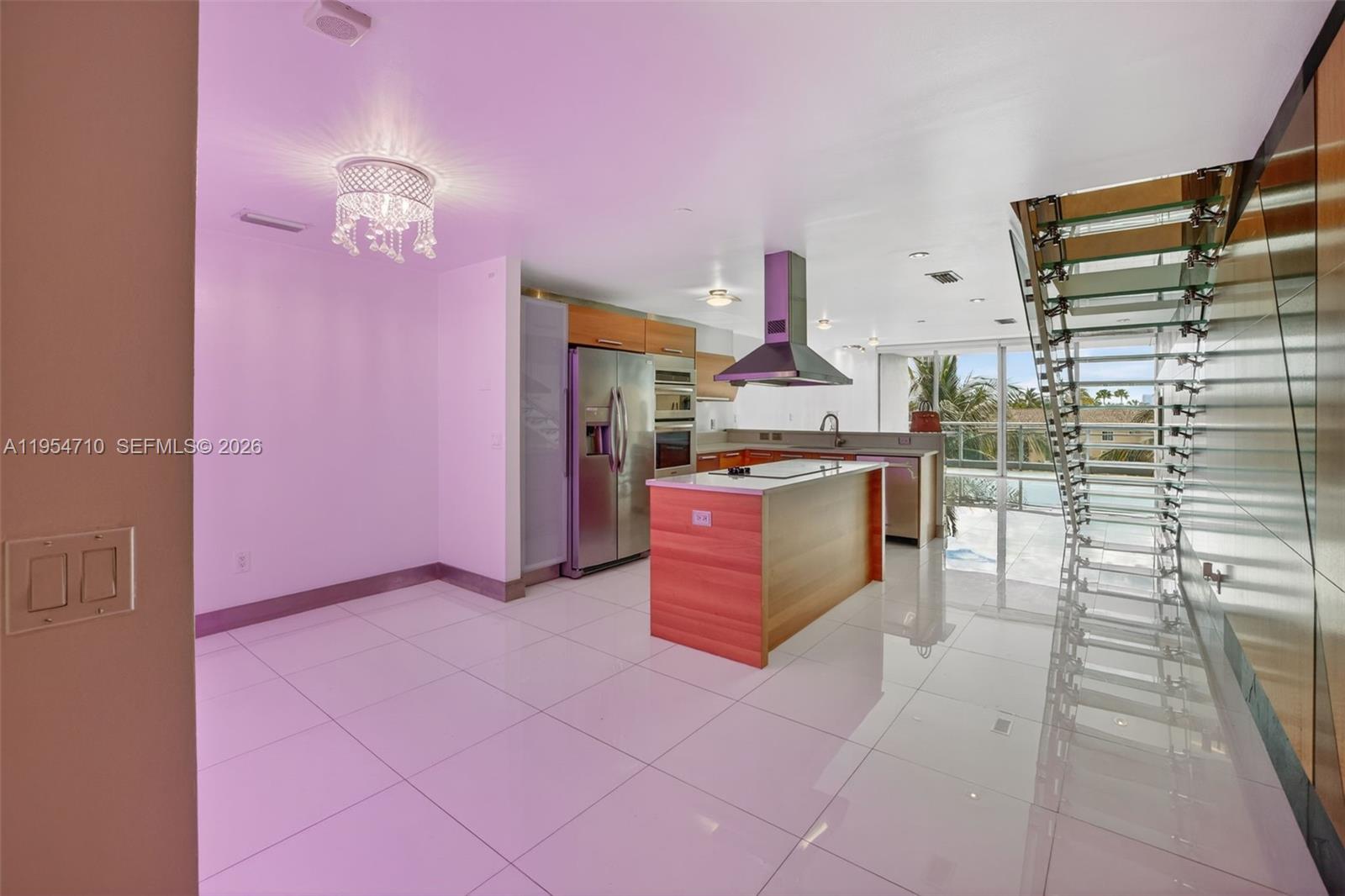 2950 NE 188th St 302