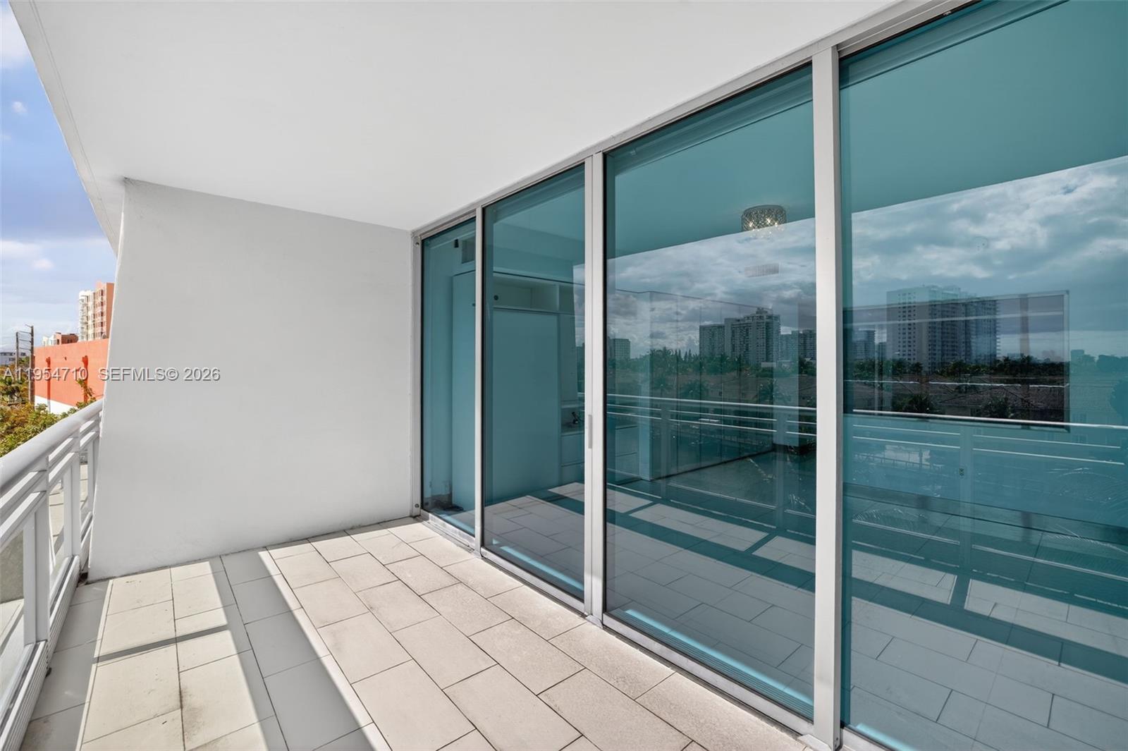 ARTECH RESIDENCES AT AVEN - Residential